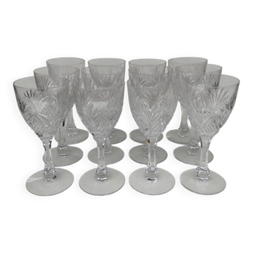 12 grands verres en cristal de Saint Louis, années 30.