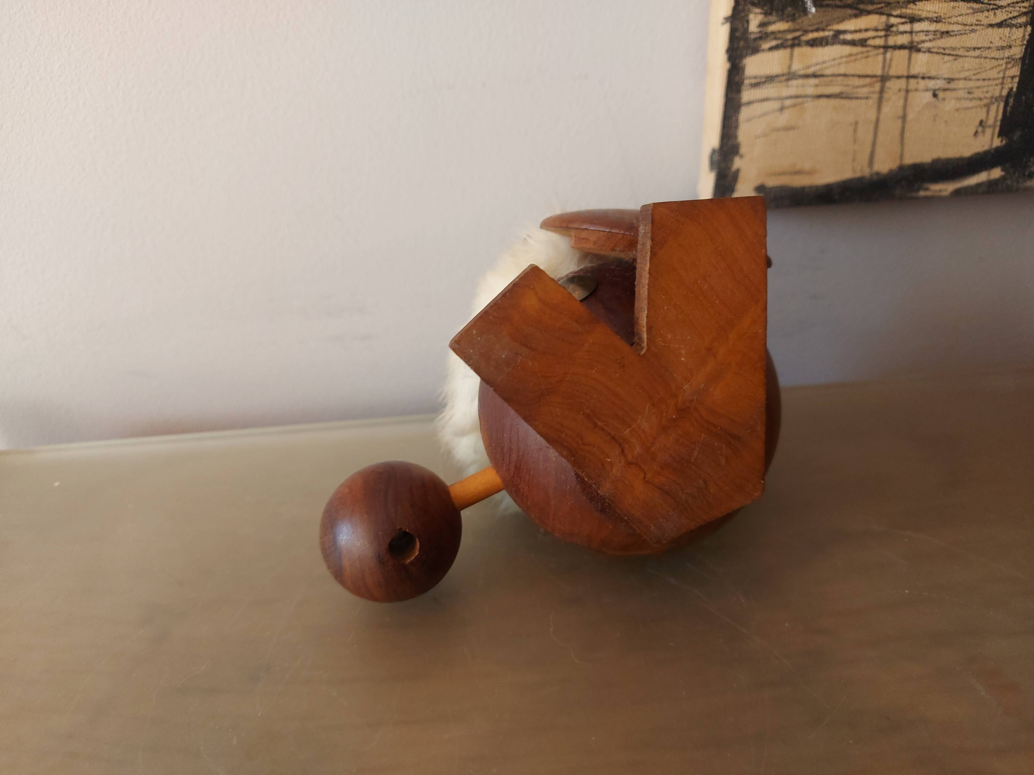 Figurine viking en teck