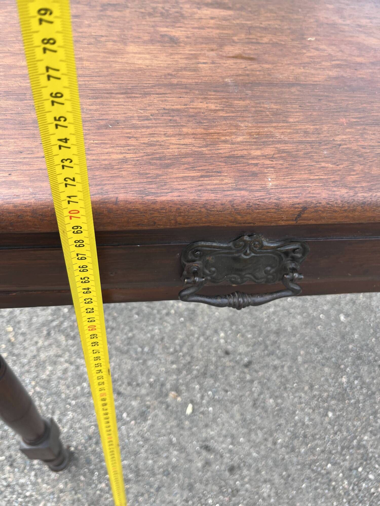 Antique English-style wooden work table - Desk or table