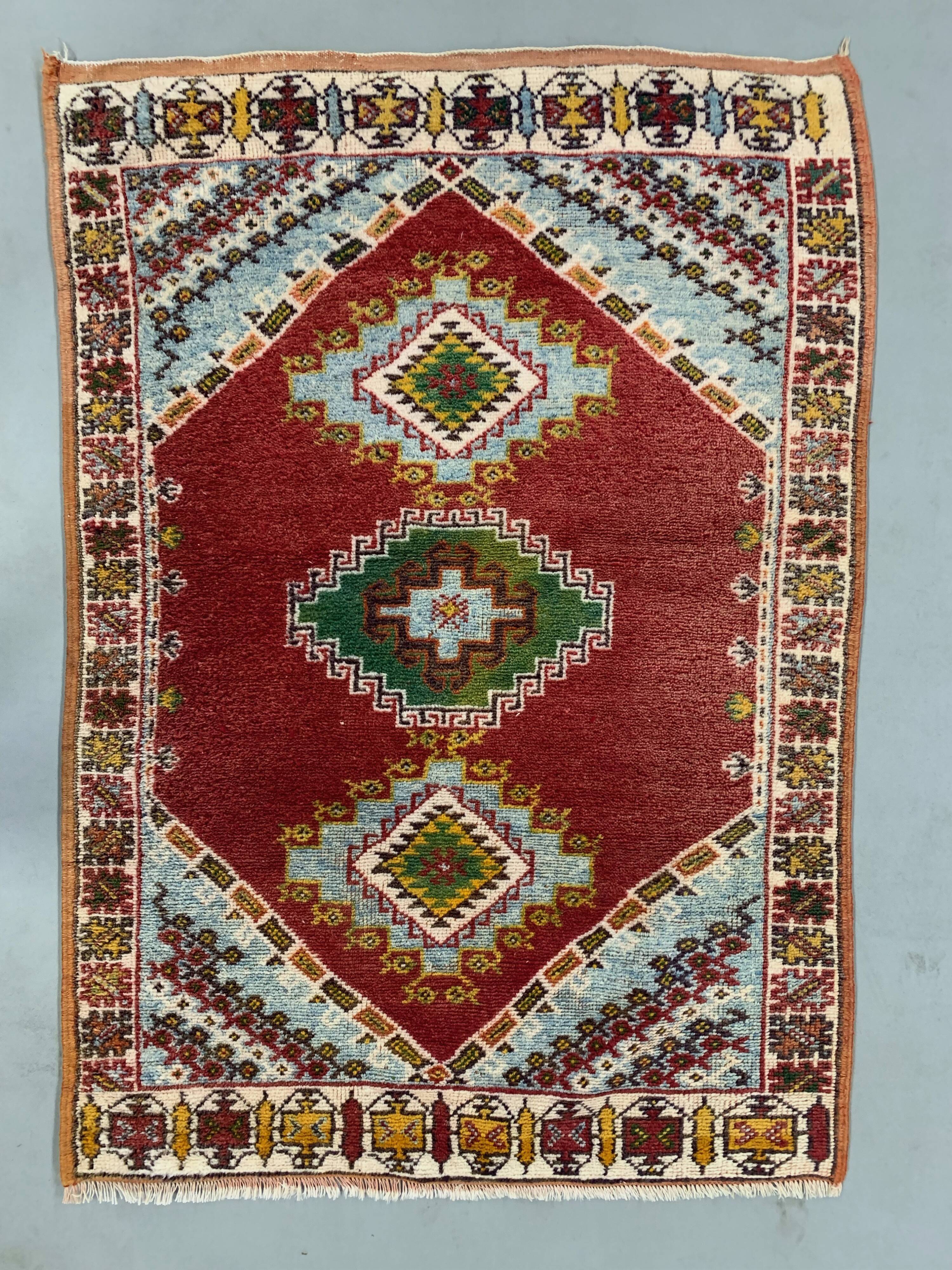 Vintage moroccan rug 157x109 cm tazenacht berber atlas, tribal, red , blue