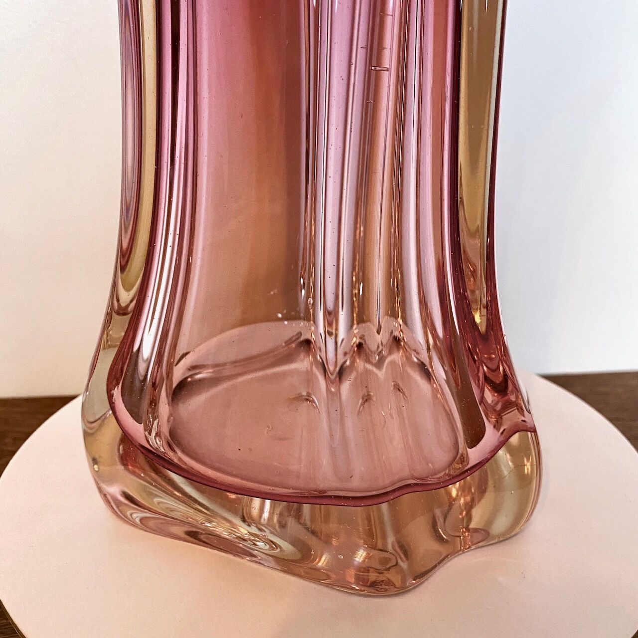 Pink vase of  Fratelli Toso - chambord