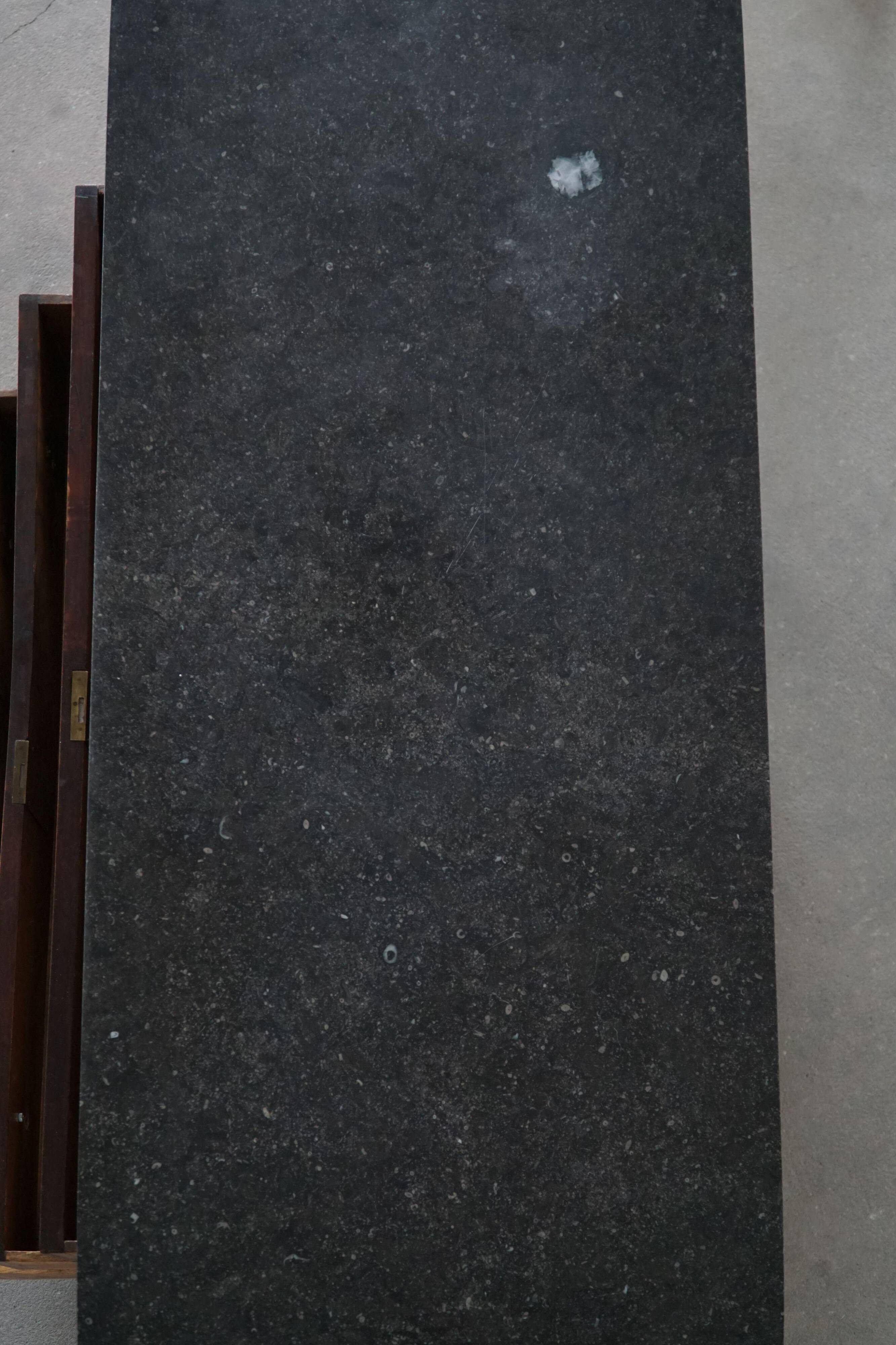 French Empire Commode / Commode, walnut and bronze mounts, 19th century