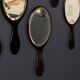 Collection antique du 19ème siècle de vingt-cinq miroirs à main en bois