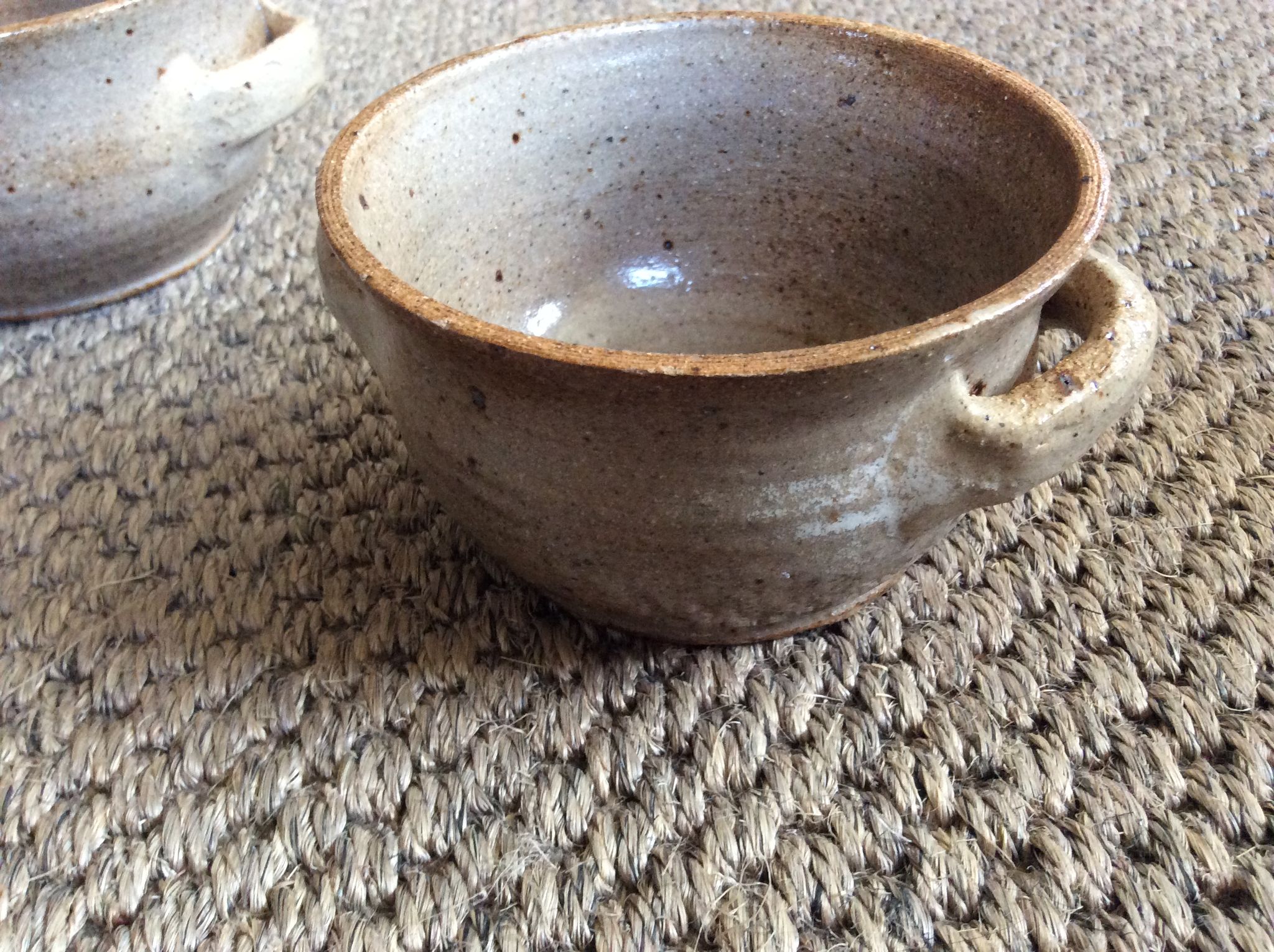 Set of 2 sandstone bowls