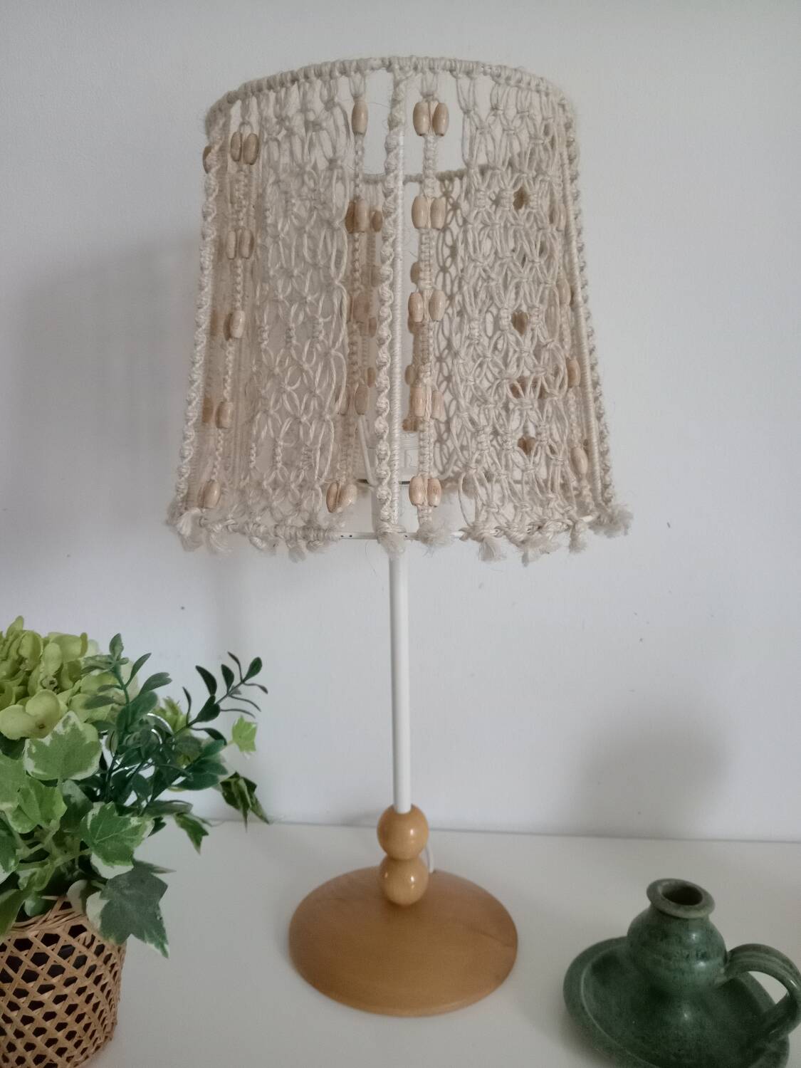 Table lamp