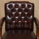 Fauteuil de bureau Gainsborough style George II Chesterfield cuir