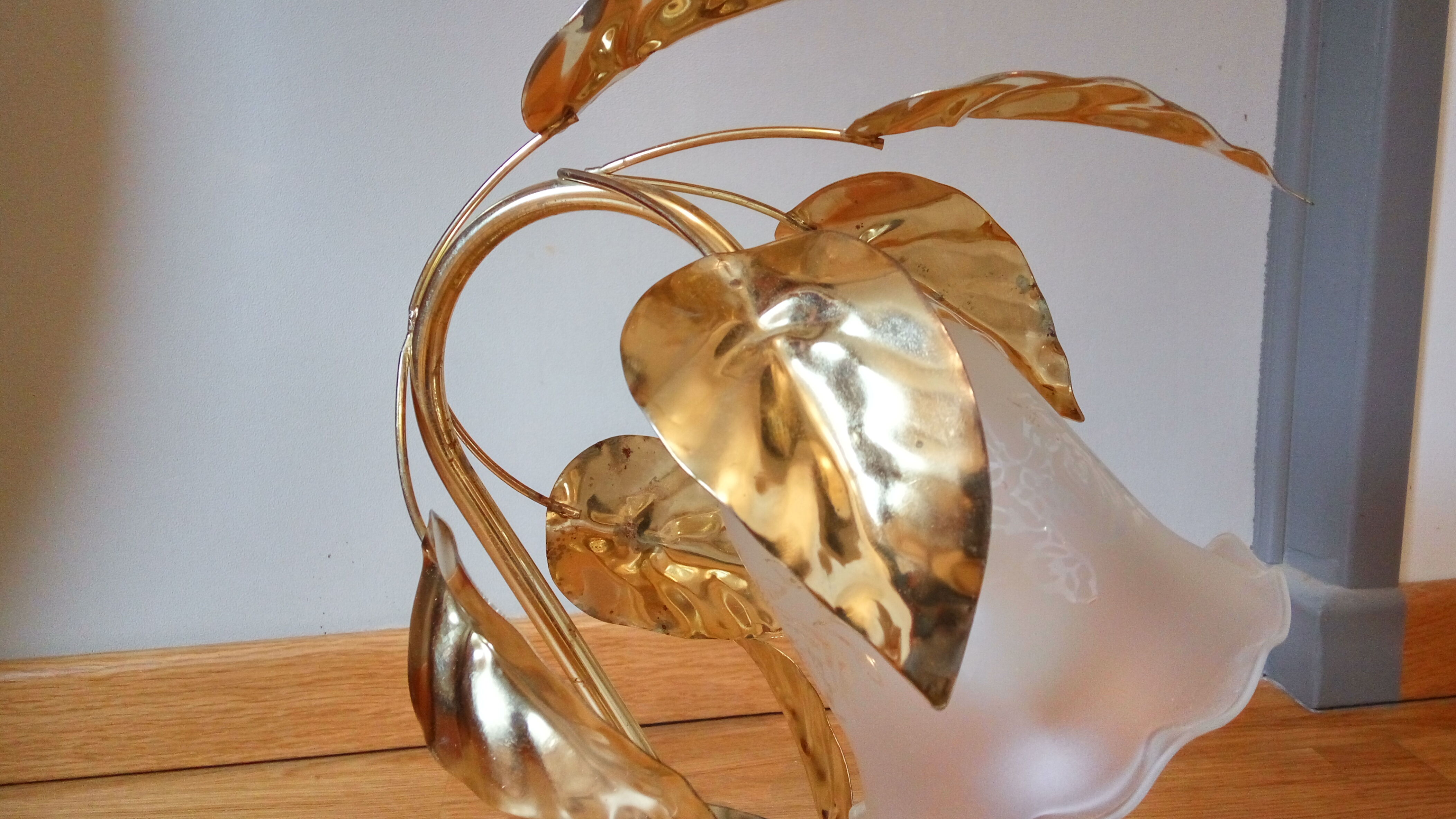 Lamp leaves