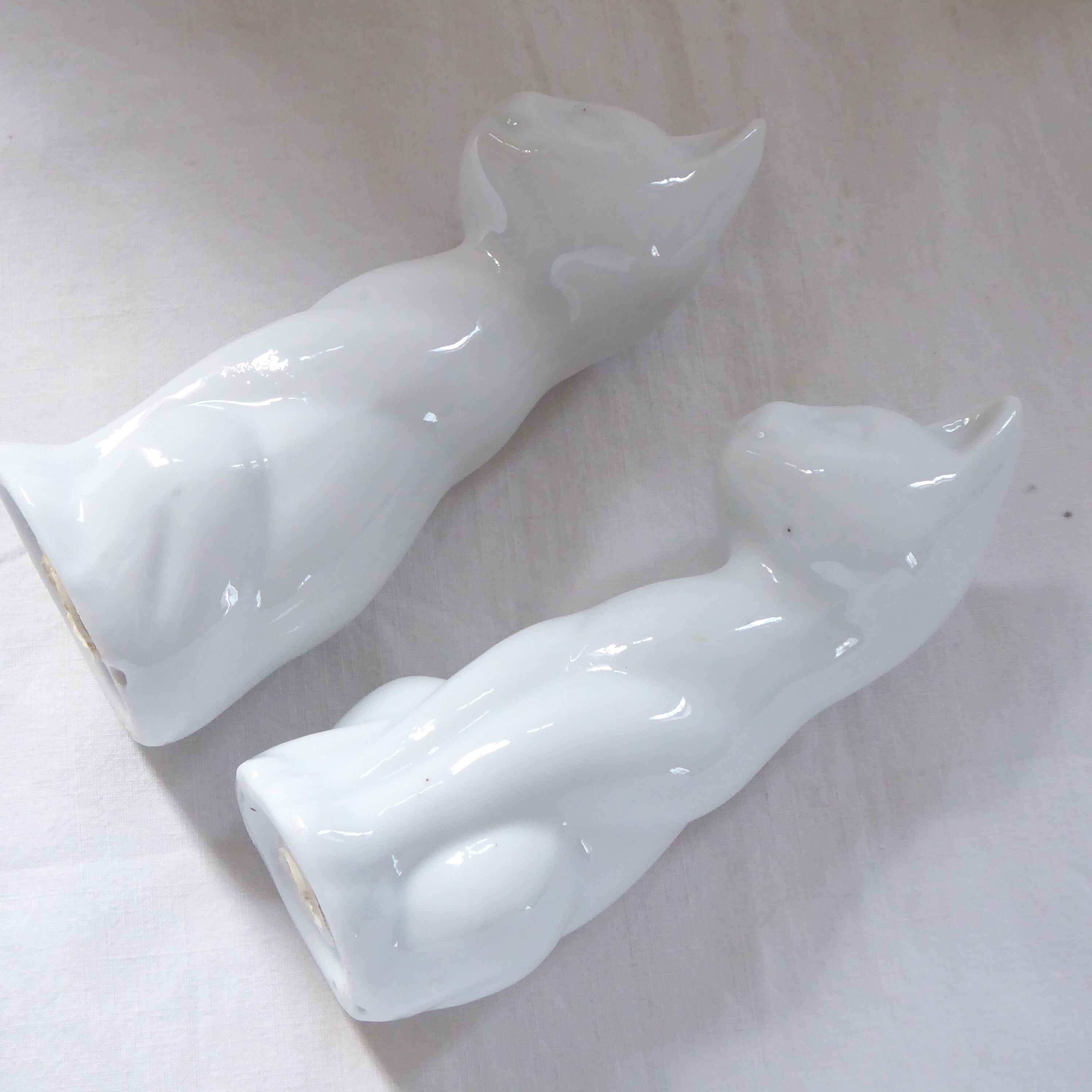 Salt and pepper shaker