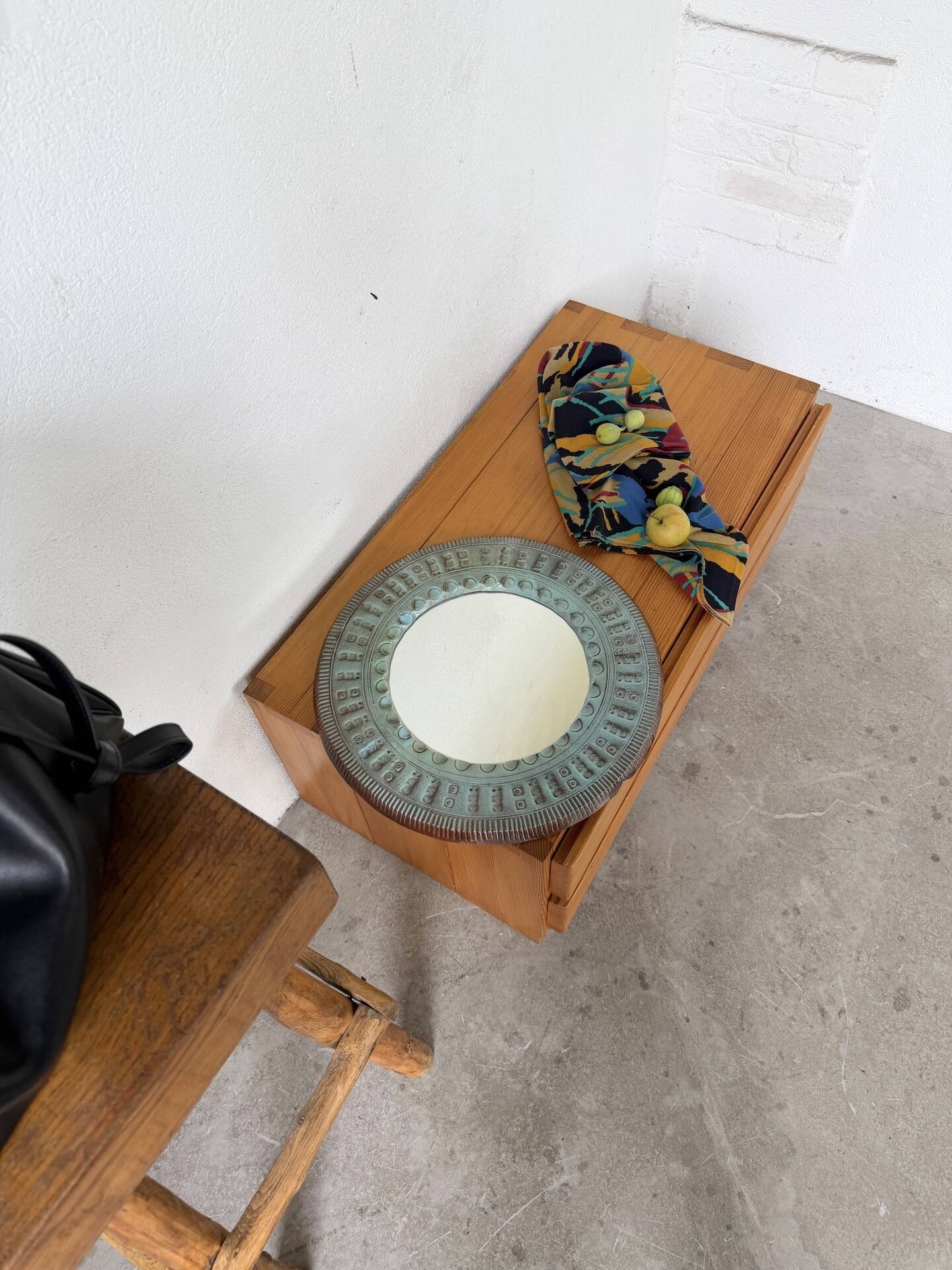 Art mirror Italy in ceramic from the 90s.