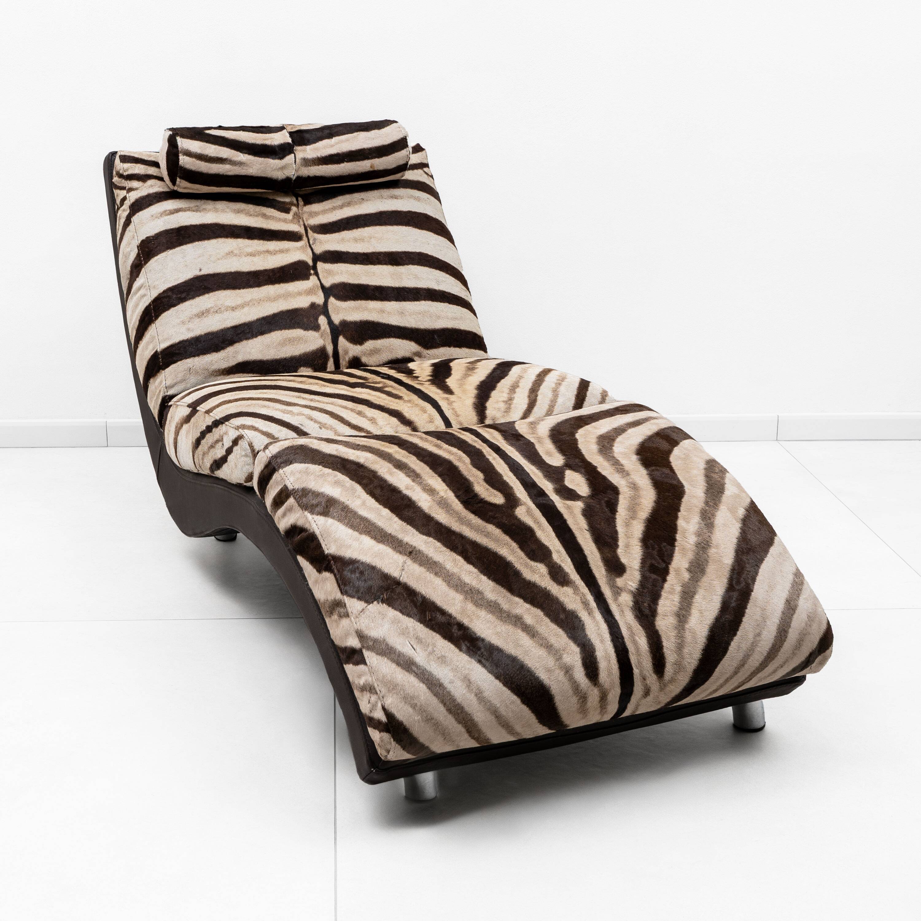 Italian Chaise Longue Cowhide with Zebra Pattern, 1980s
