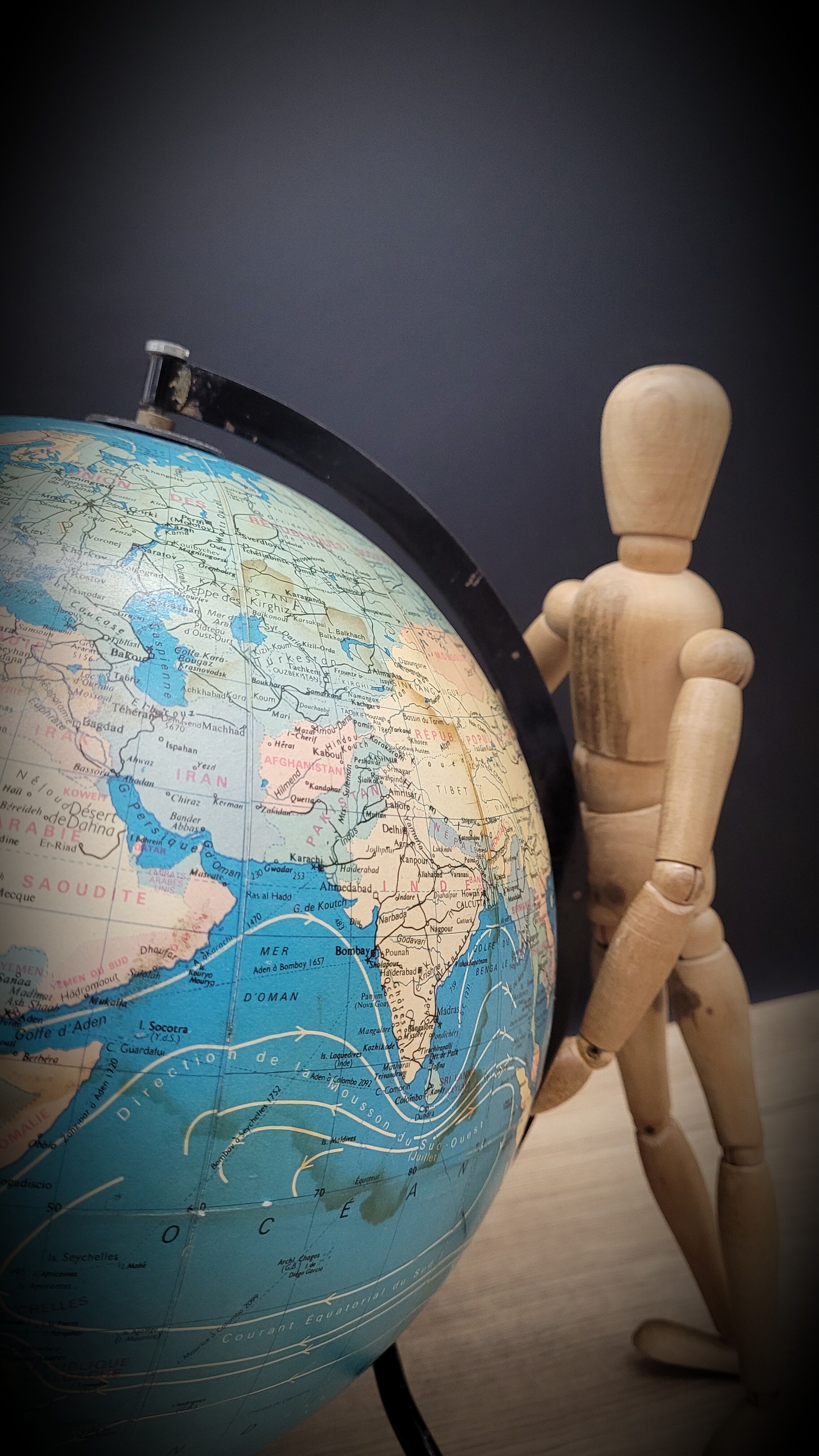 Taride World Map 1977