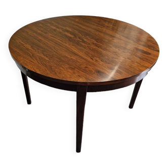 Scandinavian extendable round table in rosewood, 1970s