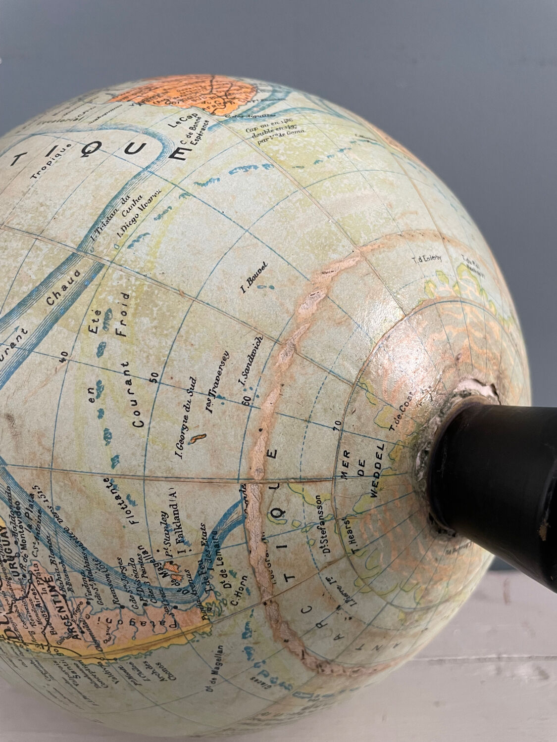 Terrestrial globe world map geographer Forest XIXth