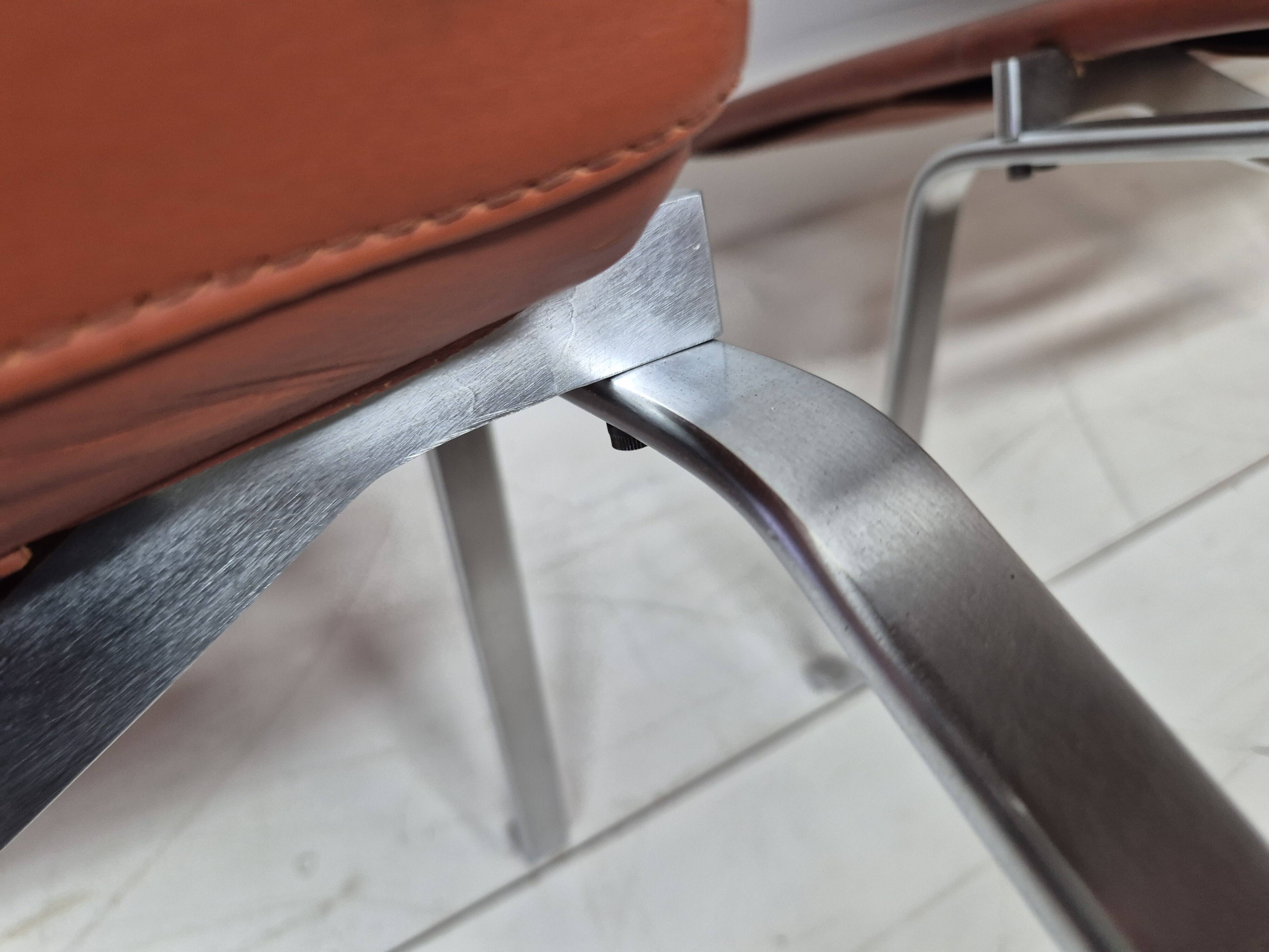 Poul Kjaerholm (1929-1980) pair of PK22 low chairs, Kold Christensen