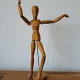Articulated wooden mannequin