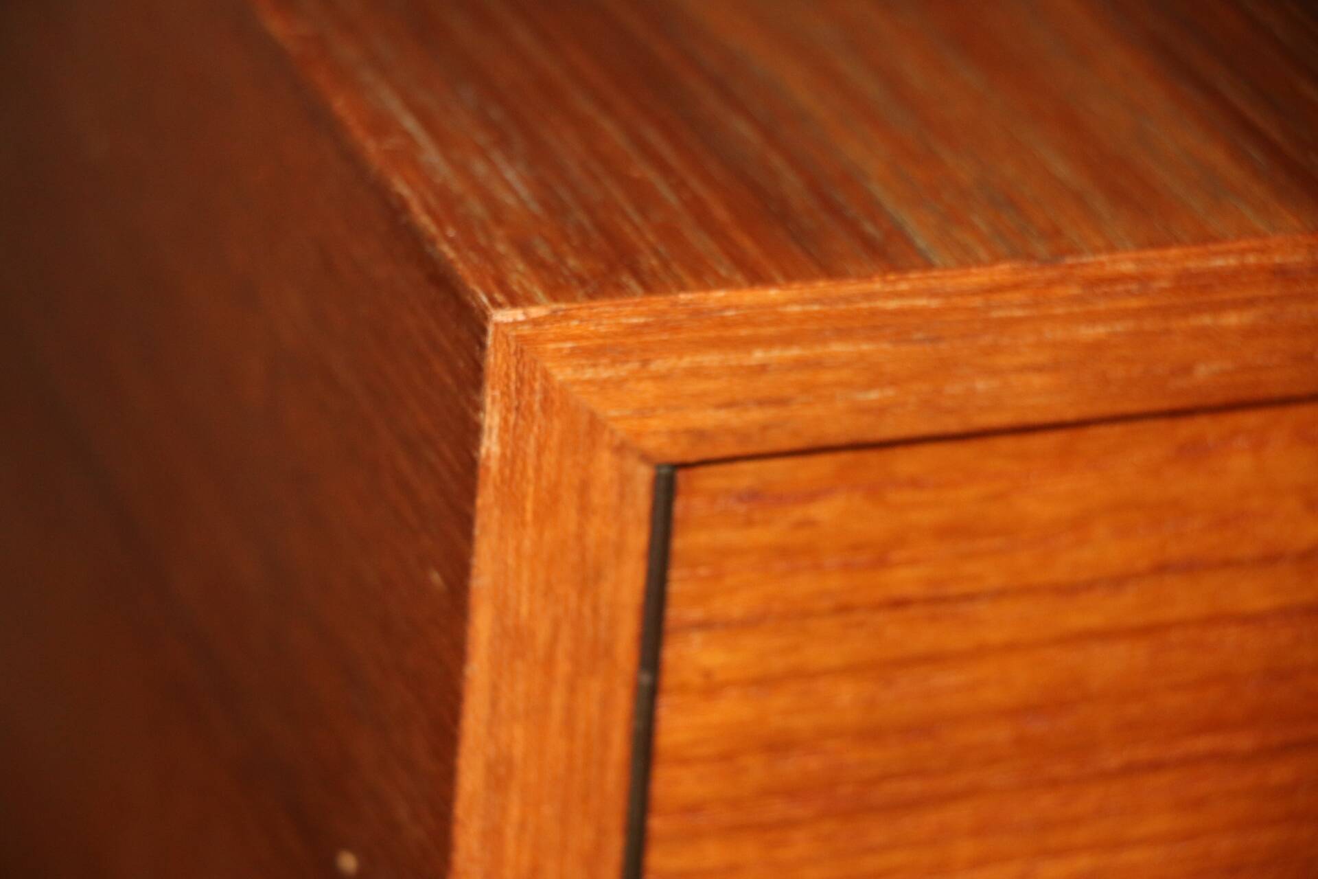 Console sideboard with 2 doors