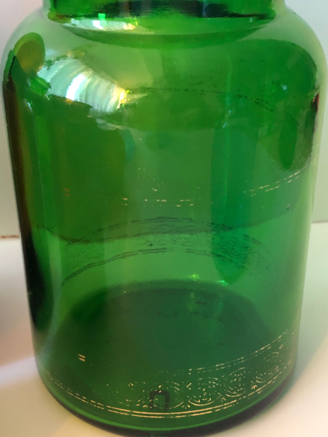 6 vintage colorful jars