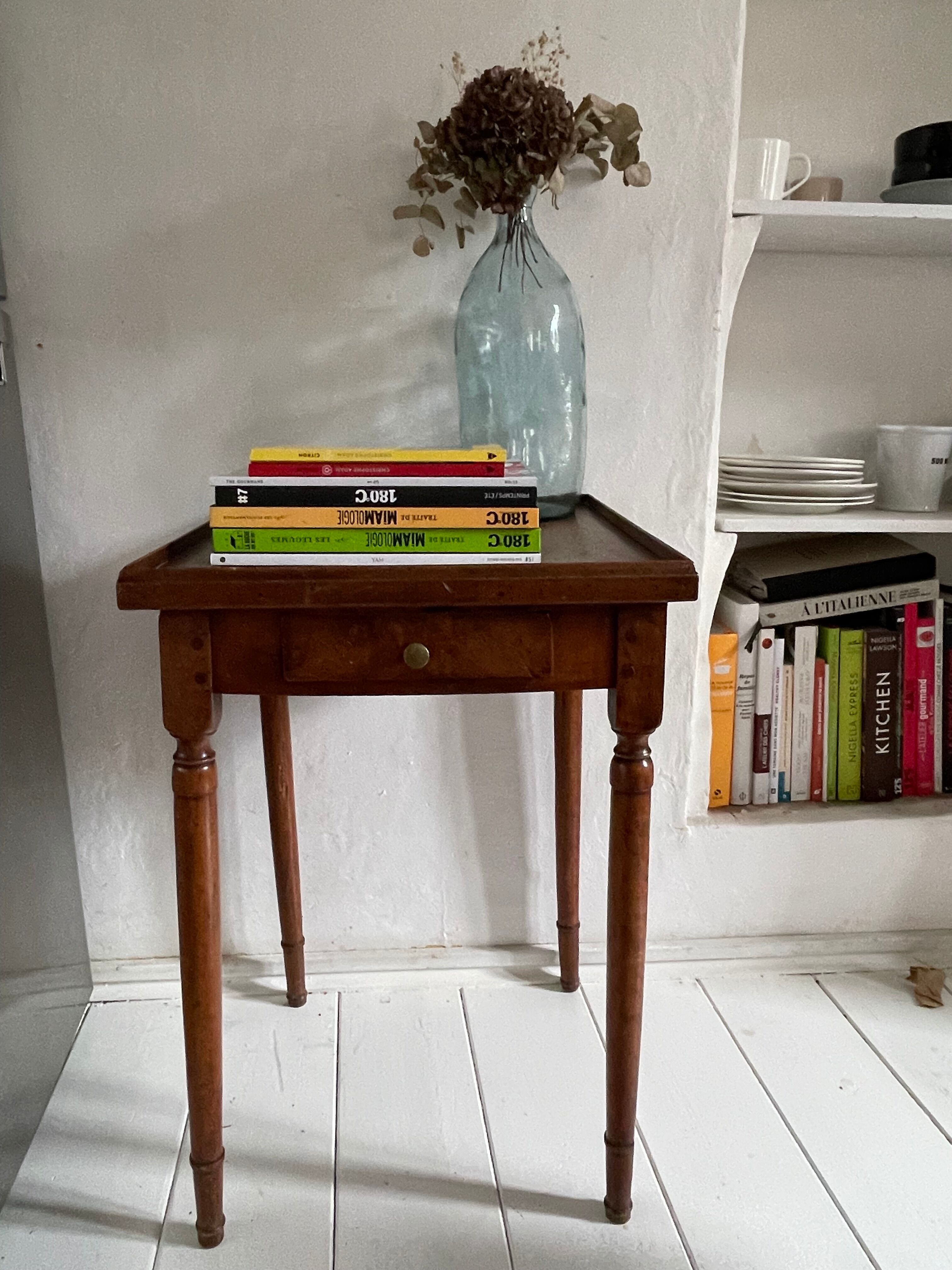 Console with Louis XVI base