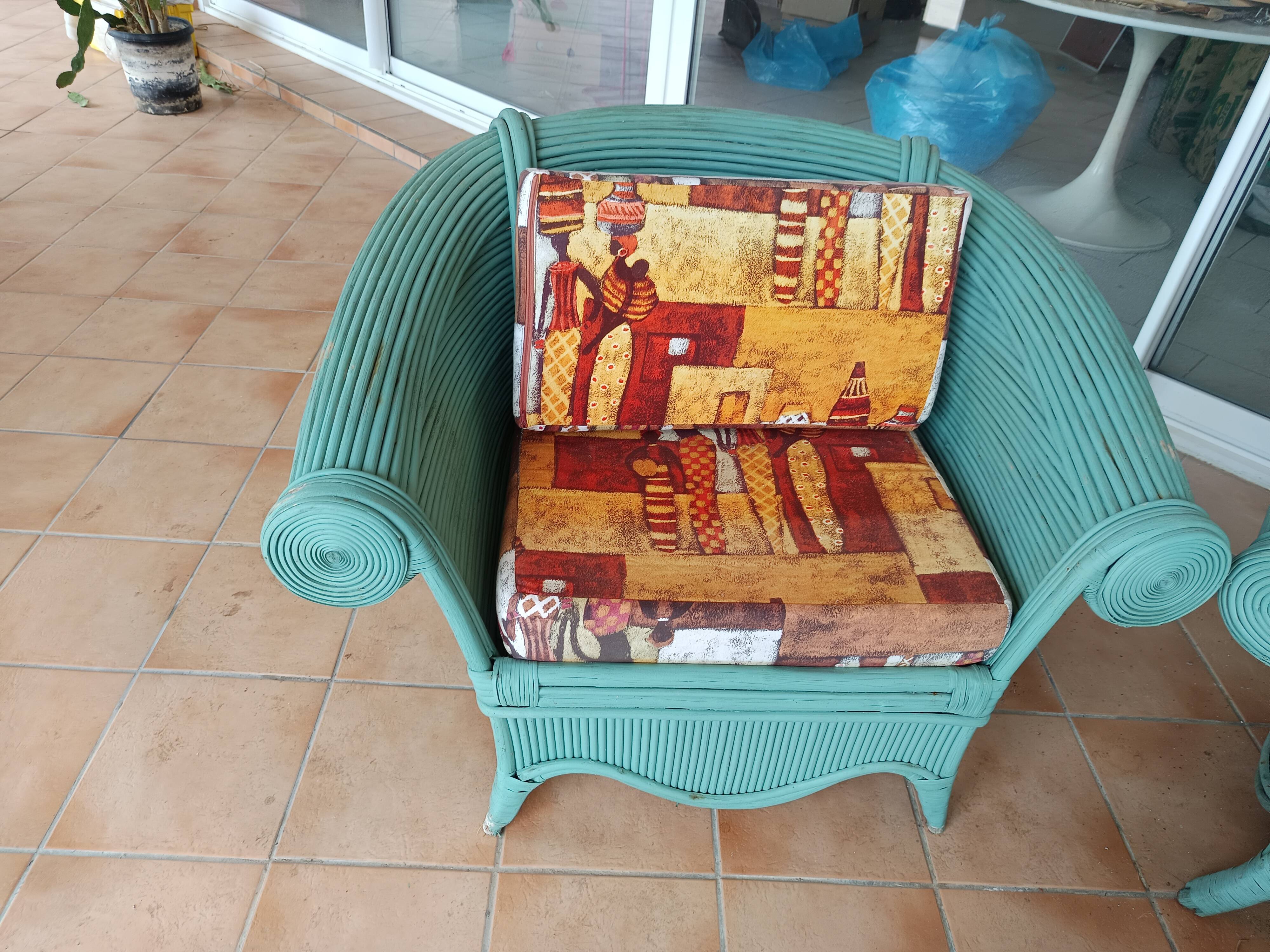 Large rattan lounge