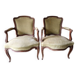 Paire de fauteuils cabriolets de style Louis XV en bois mouluré - XIXème