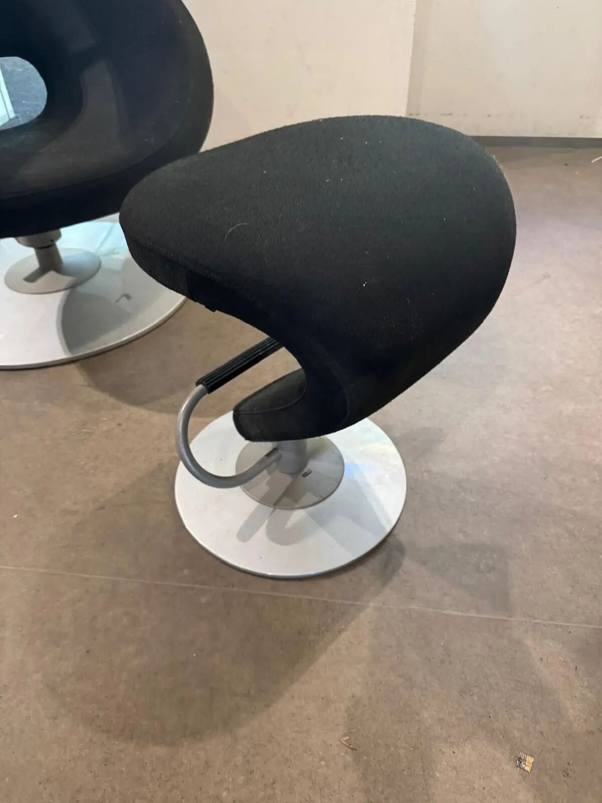 Stokke Variér Peel armchair + footrest