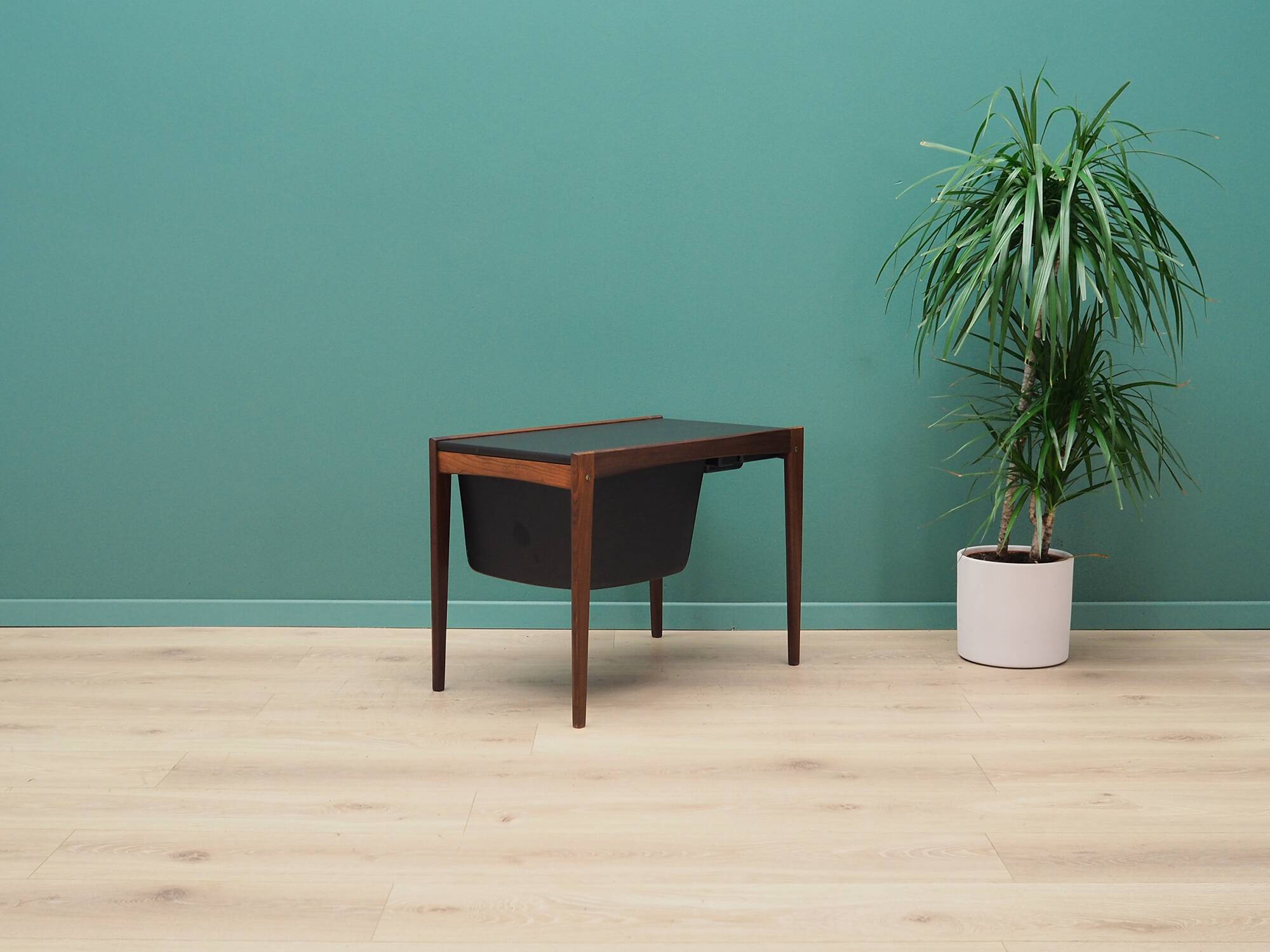 Teak sewing table, Danish design, 1960s, production: Denmark