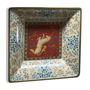 assiette en porcelaine