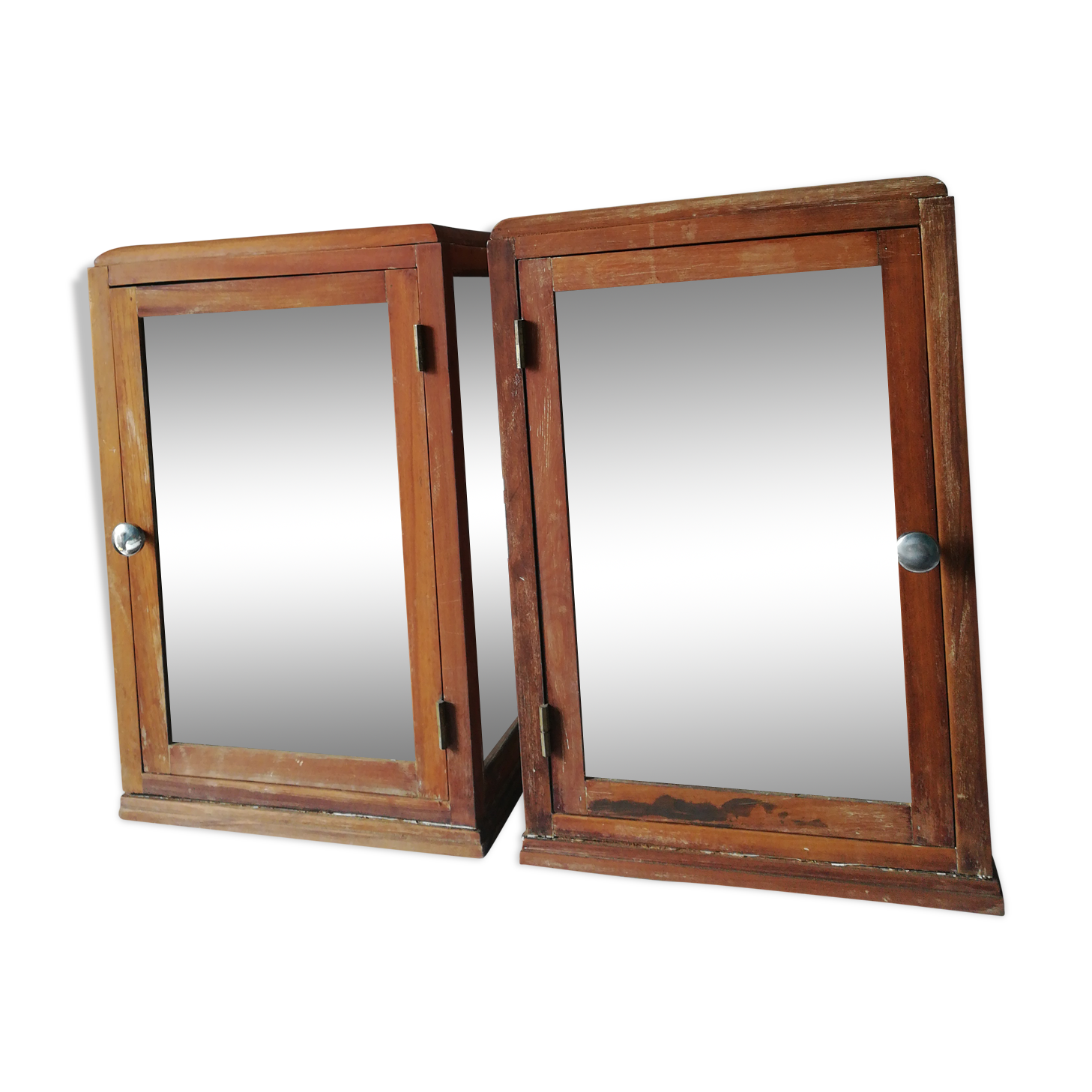 Paire de vitrines en noyer art deco