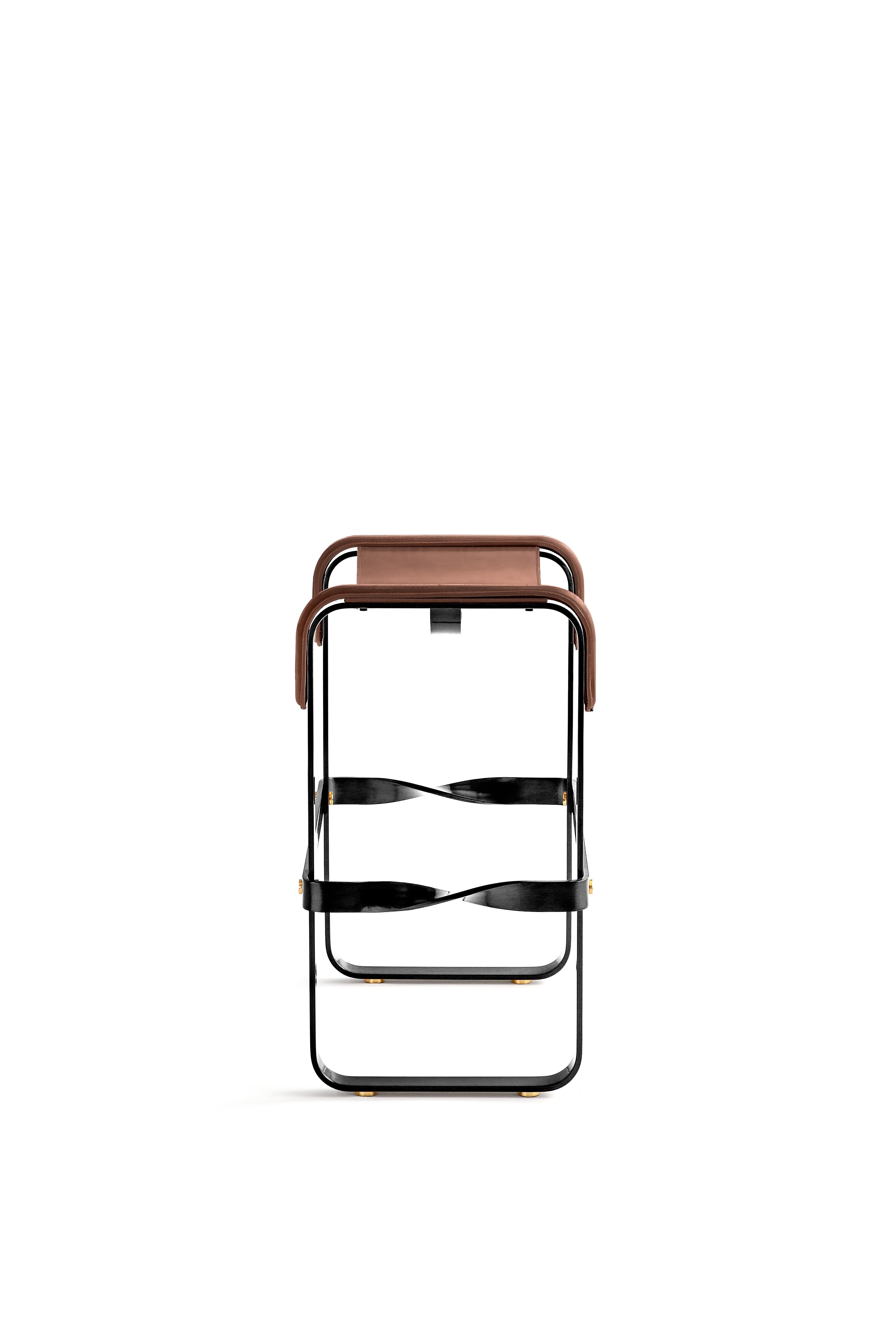 Tabouret de bar de cuisine contemporain, métal noir et cuir marron foncé