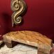 Ancient Italian pedestal, gilded carved wood, faux yellow Siena marble, 19th century.
