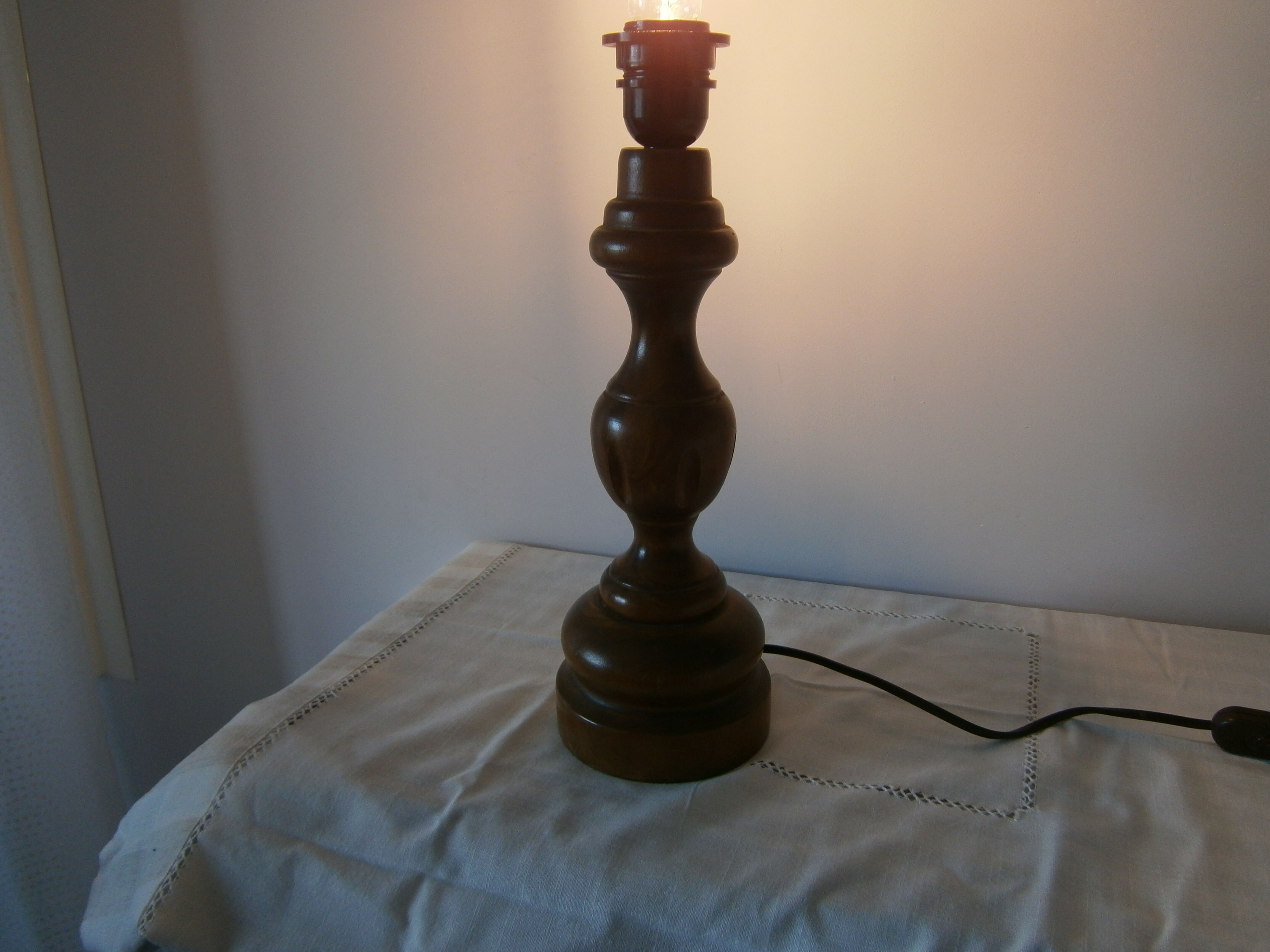 Turned wooden lamp foot