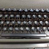 Japy portable typewriter 1960s army green like new