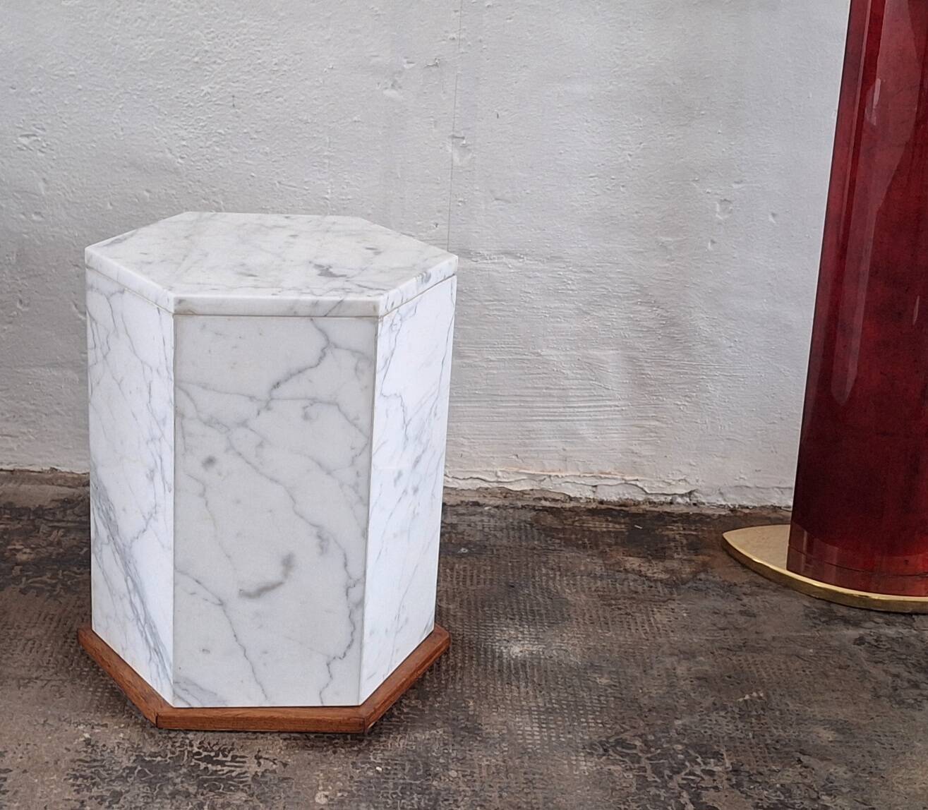 Italian hexagonal Carrara marble monolith side table / pedestal