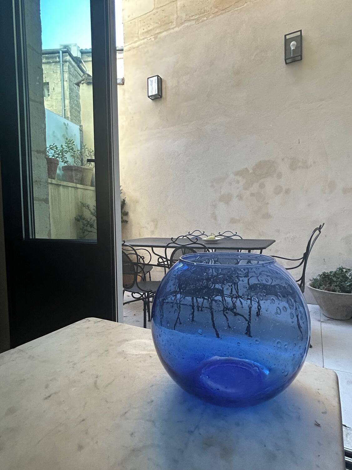 Round vase in Biot