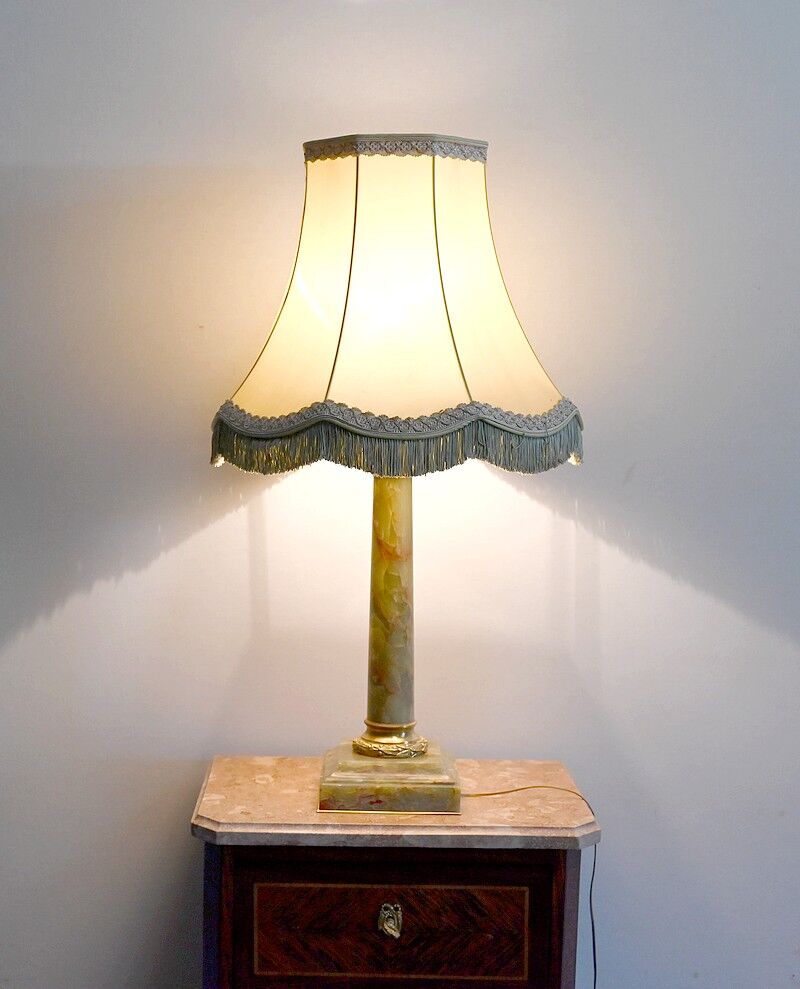 Green onyx column lamp, Empire taste – Early twentieth century