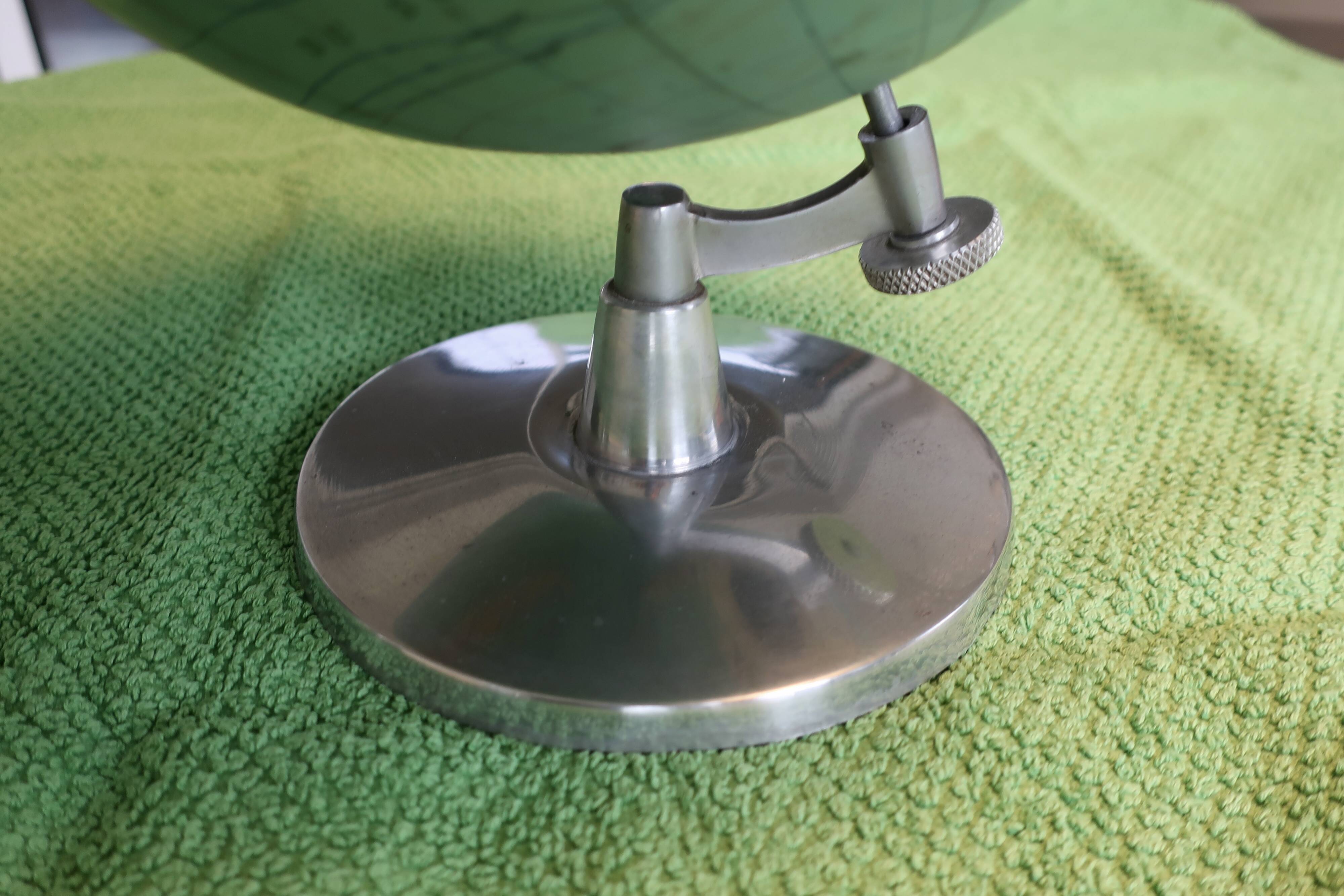 Taride terrestrial globe 1962 aluminum base