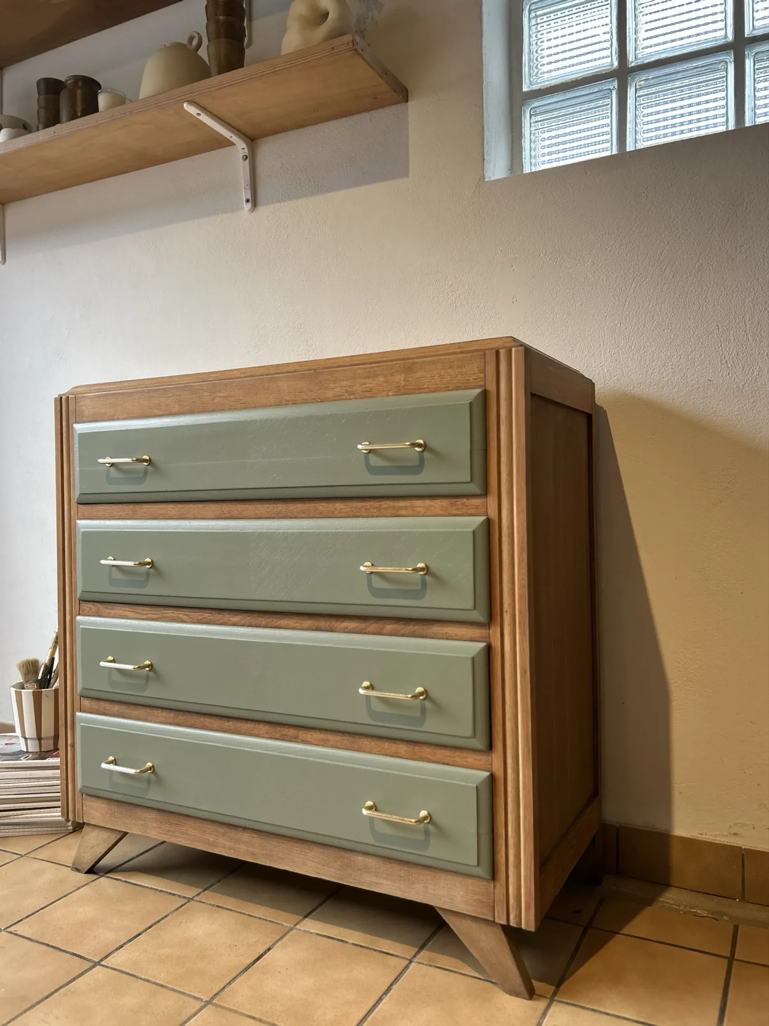 Vintage chest of drawers