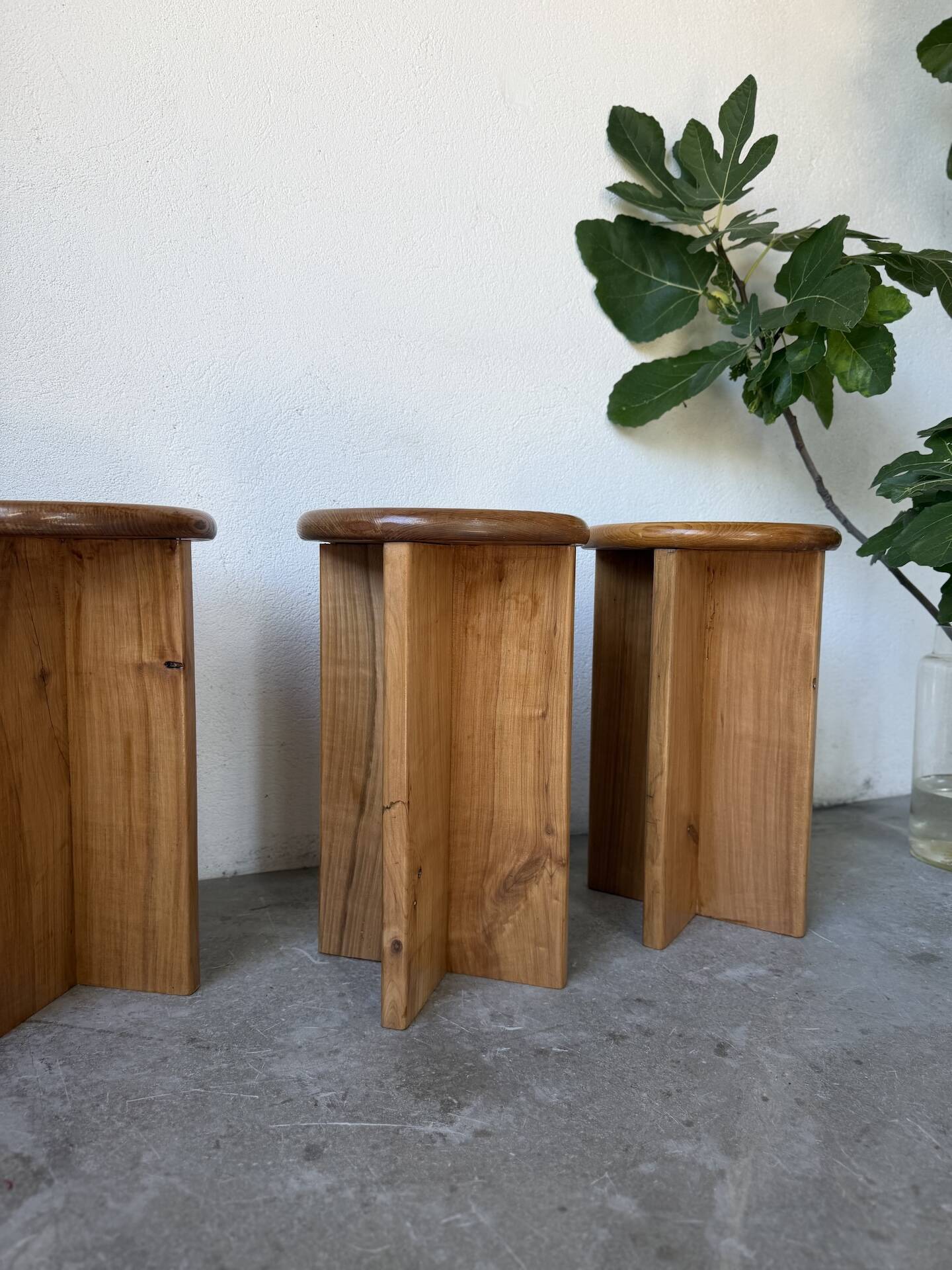 Set of 4 oak stools from the 1950s, constructivist style.