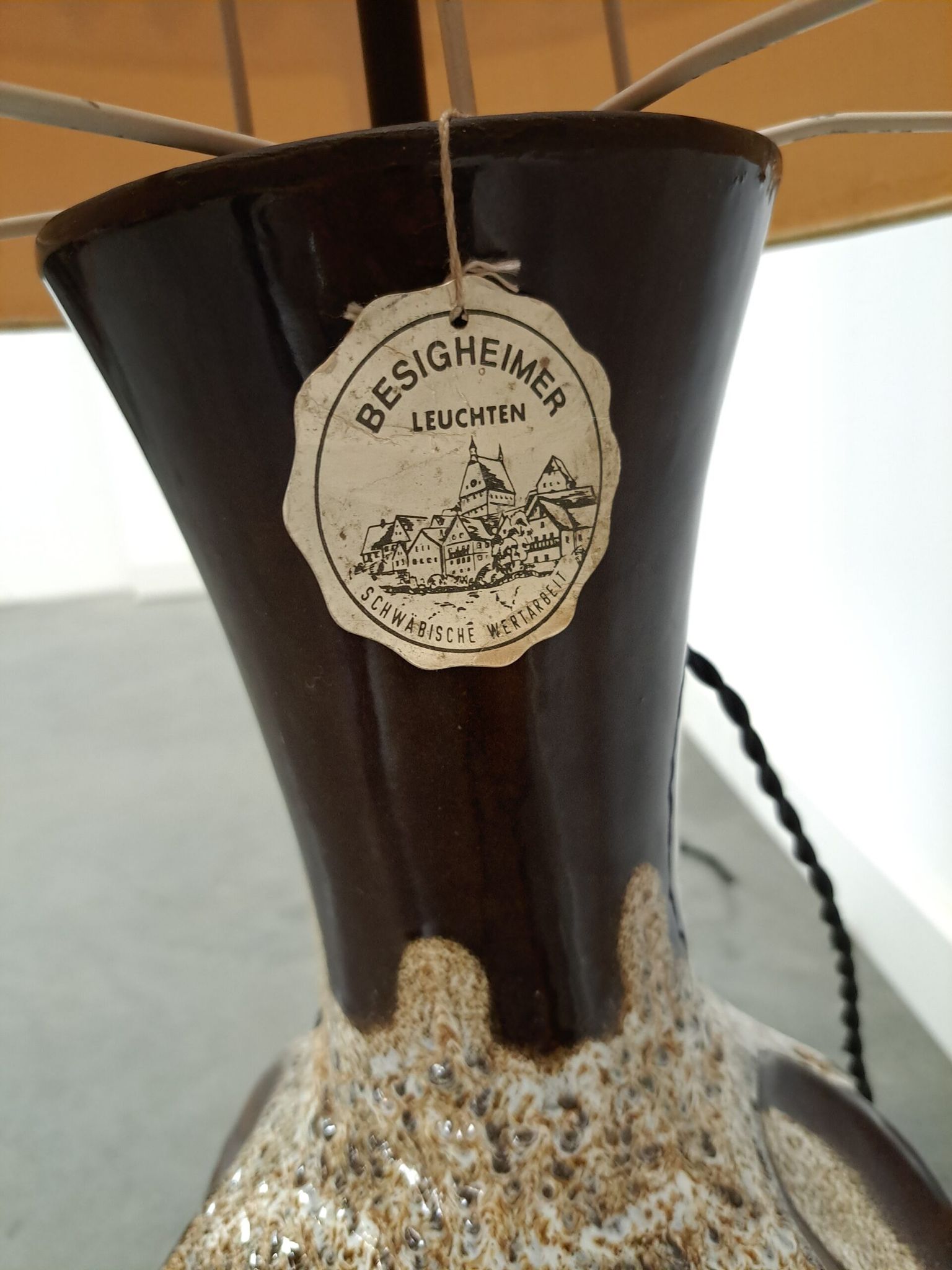 Lampe en céramique marron de Besigheimer Leuchten avec base éclairée