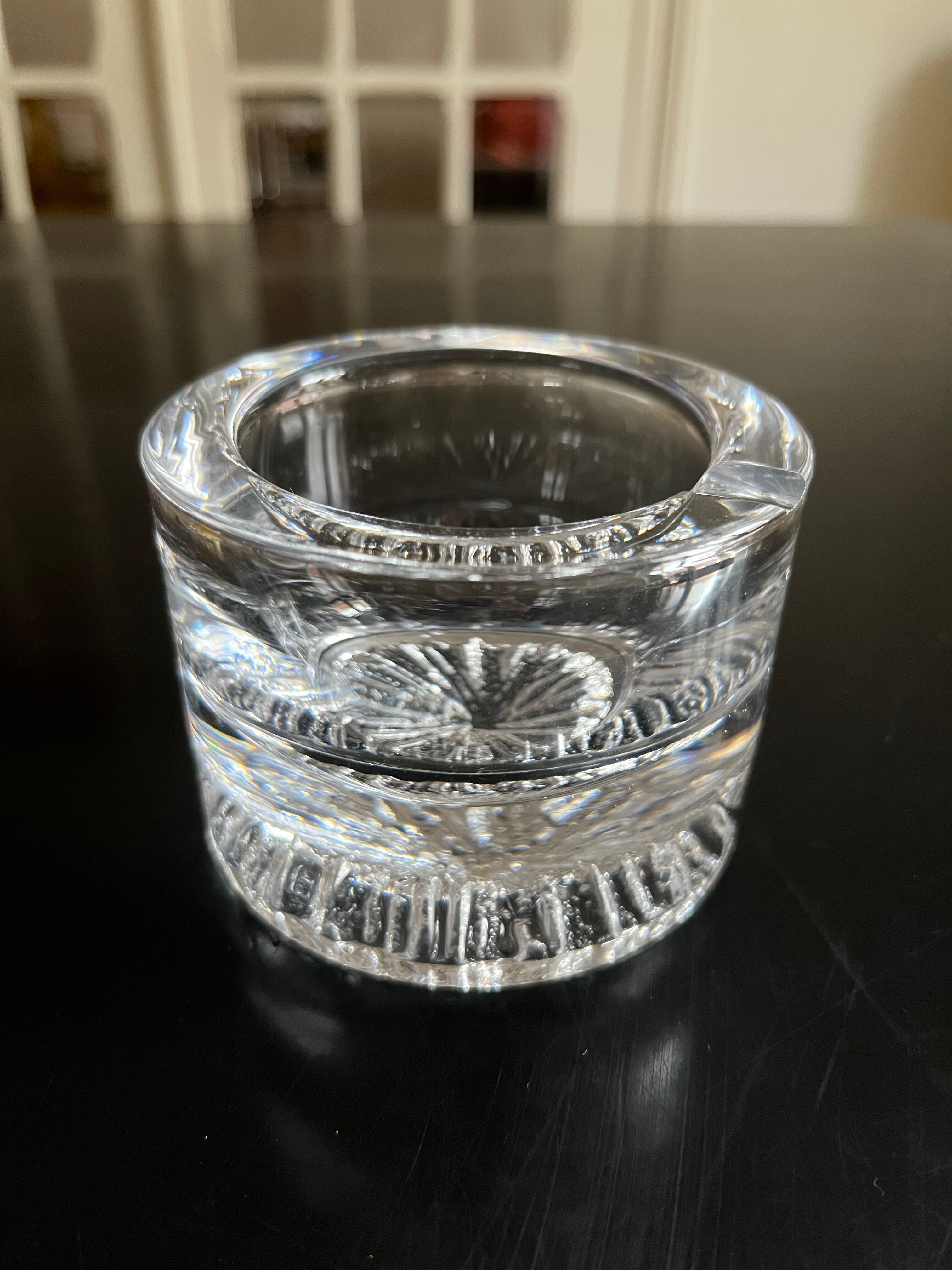 Round ashtray Daum crater model