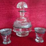 Carafe et 2 Gobelets en Cristal taillé et givré liserés noirs