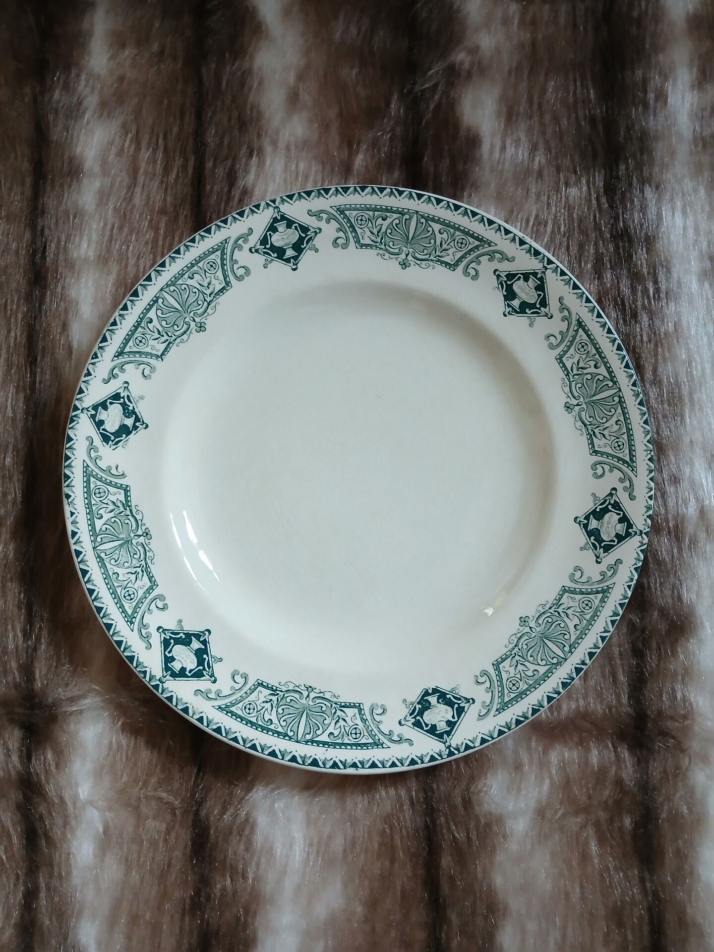8 mismatched ironstone dinner plates