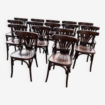 Lot de 16 chaises bistrot