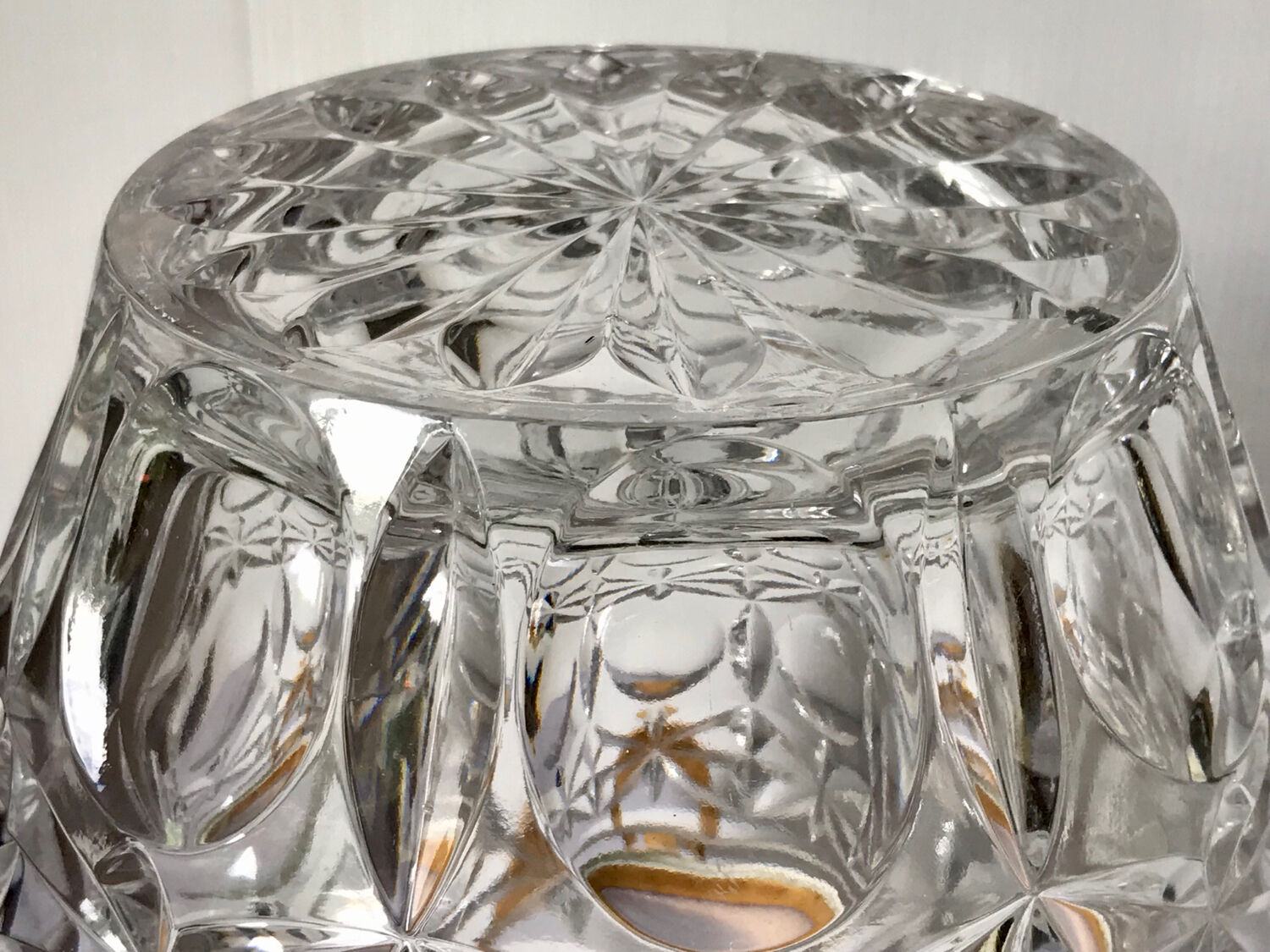 Champagne bucket in cut crystal, neck and brass handles