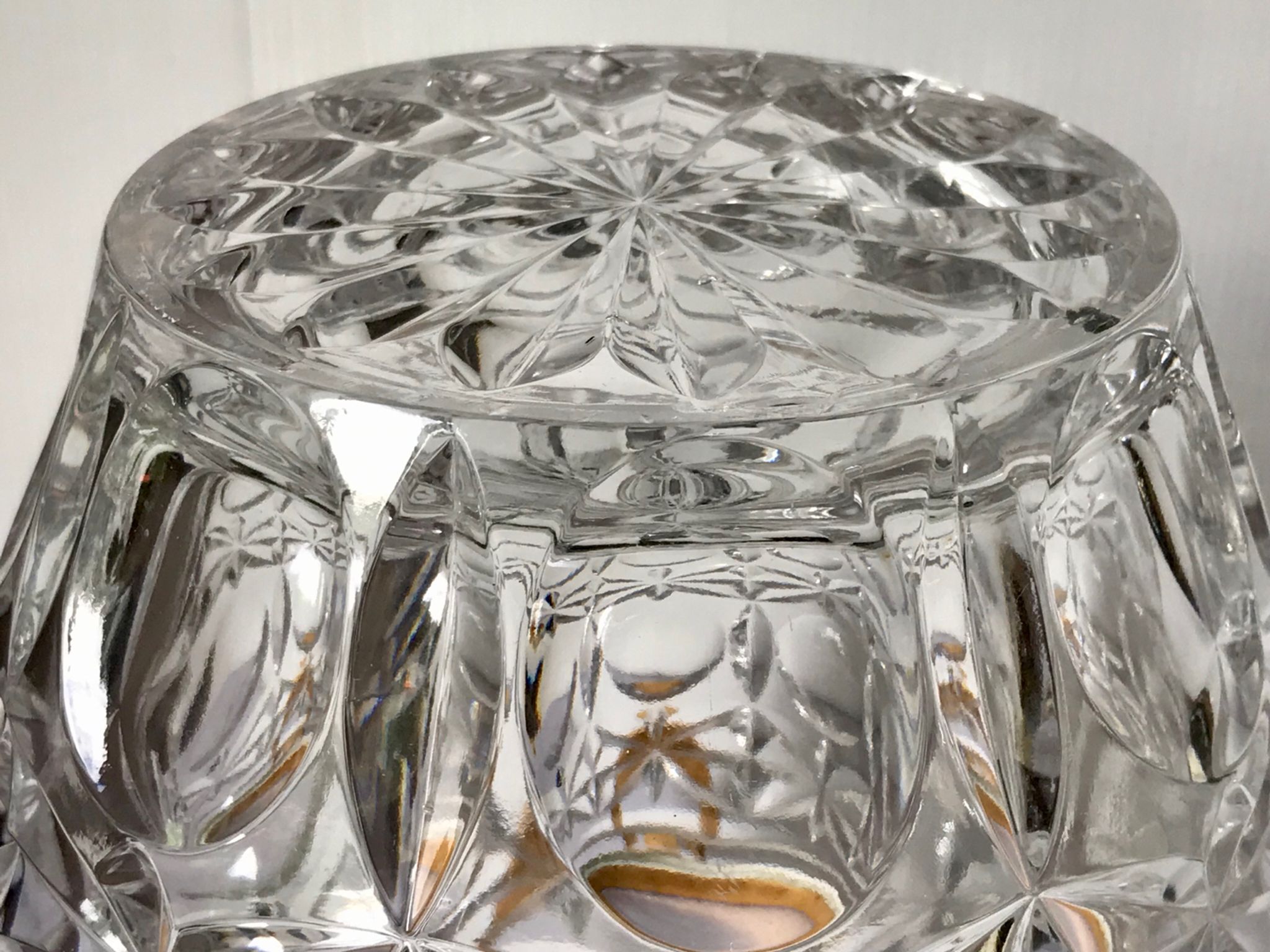 Champagne bucket in cut crystal, neck and brass handles
