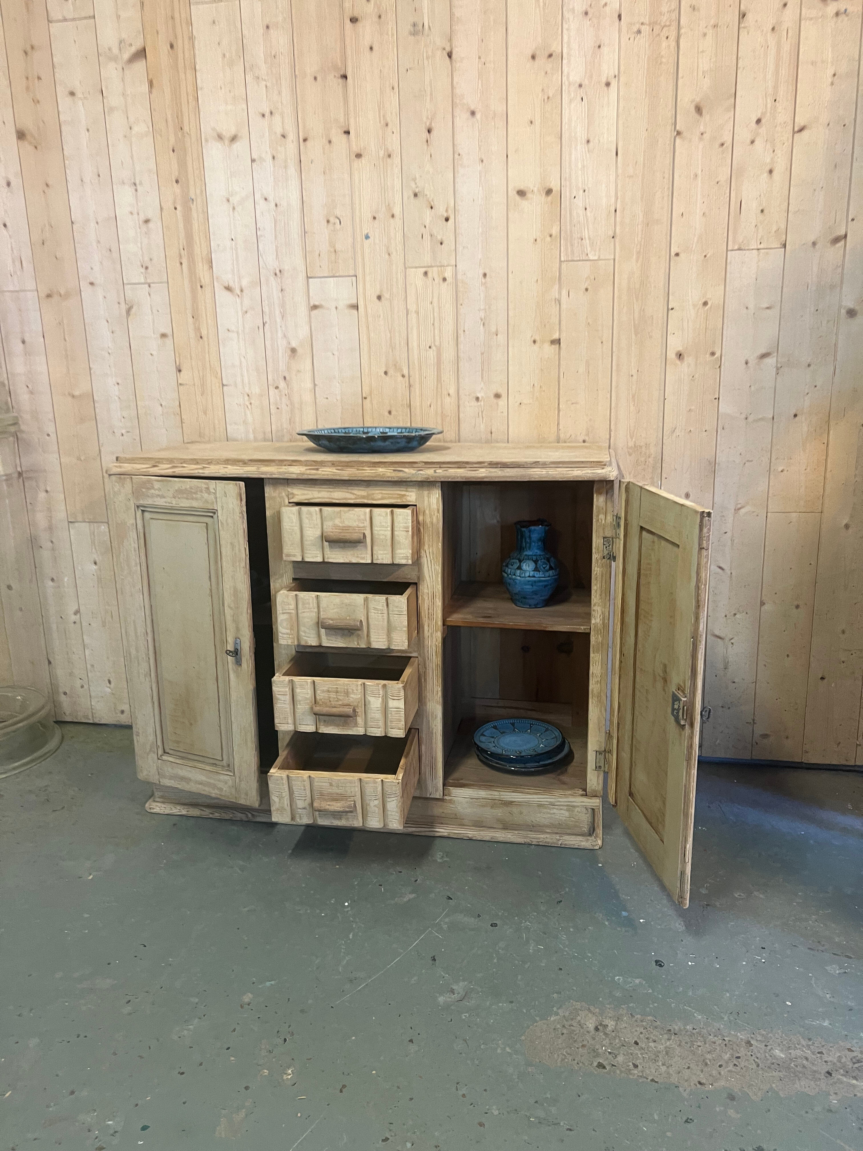 Buffet art déco patiné