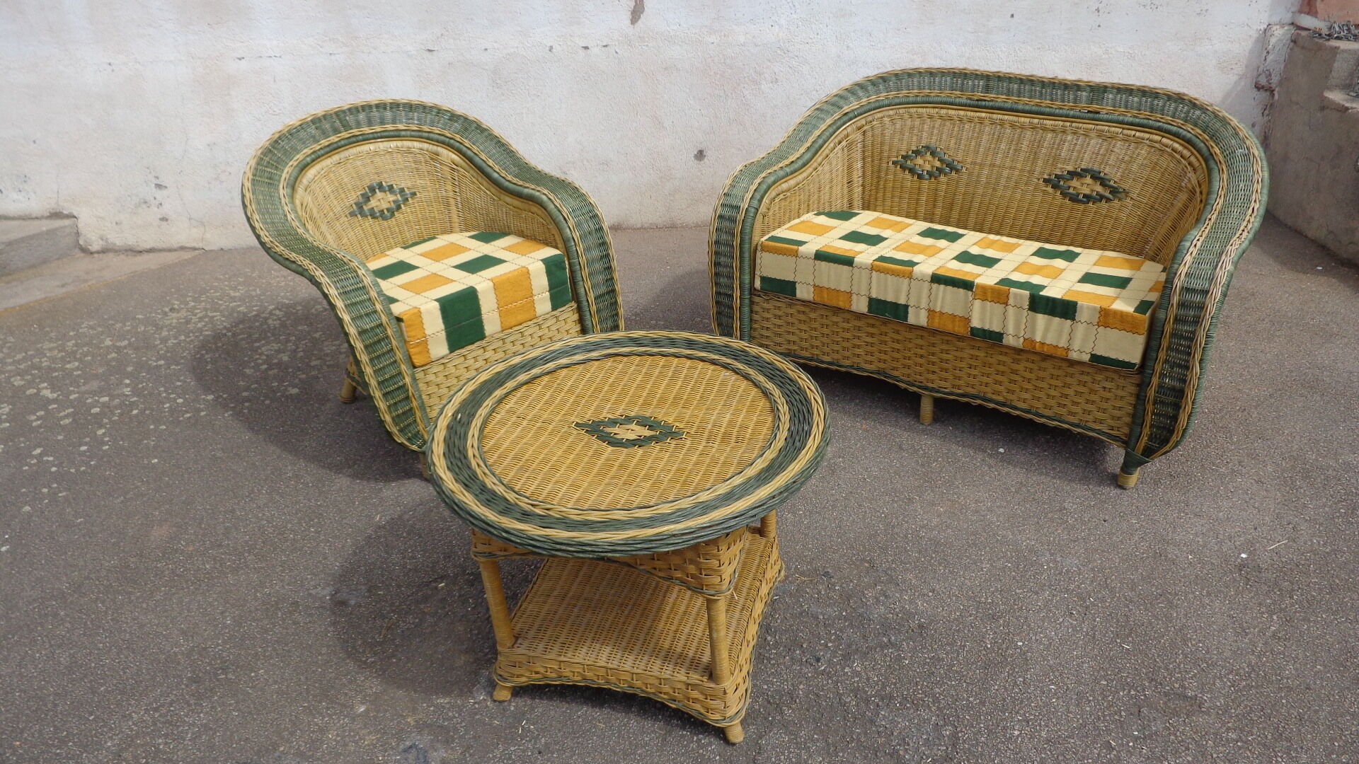 Wicker garden room diamond