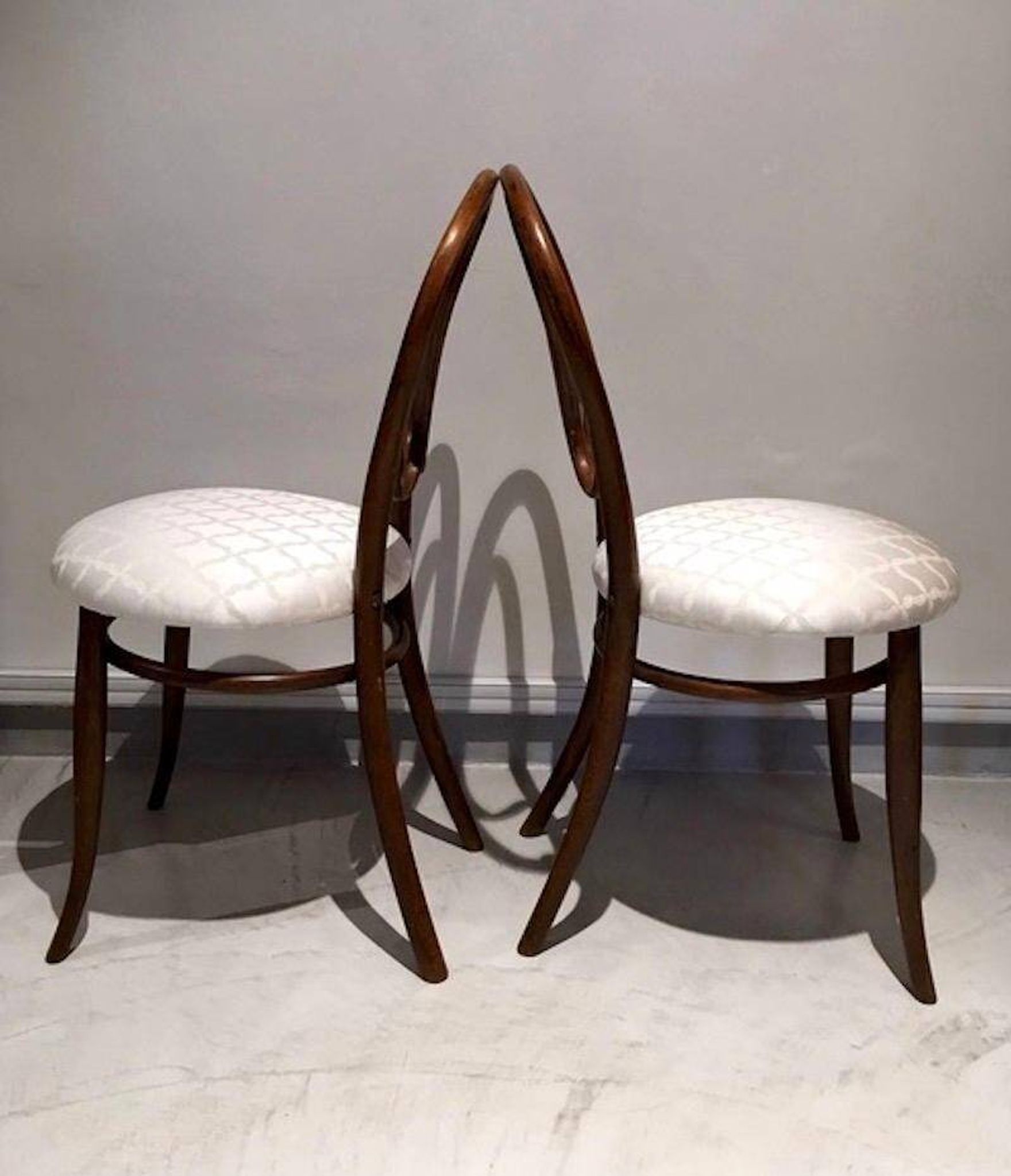 Paire de chaises August Thonet en bois courbé par Thonet Bros