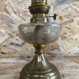 Ancienne lampe pétrole piédestal laiton & corps verre