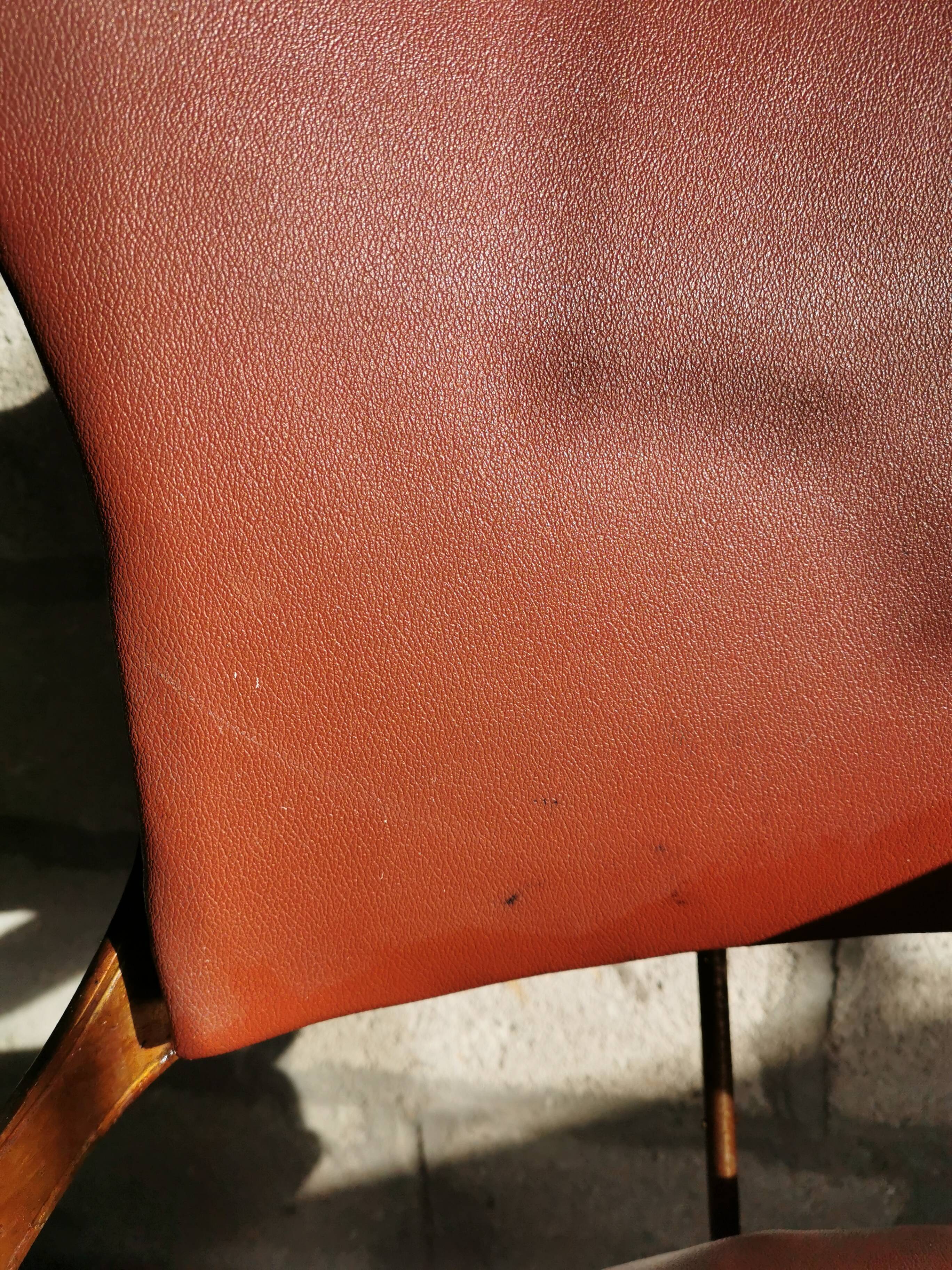 Barber's armchair